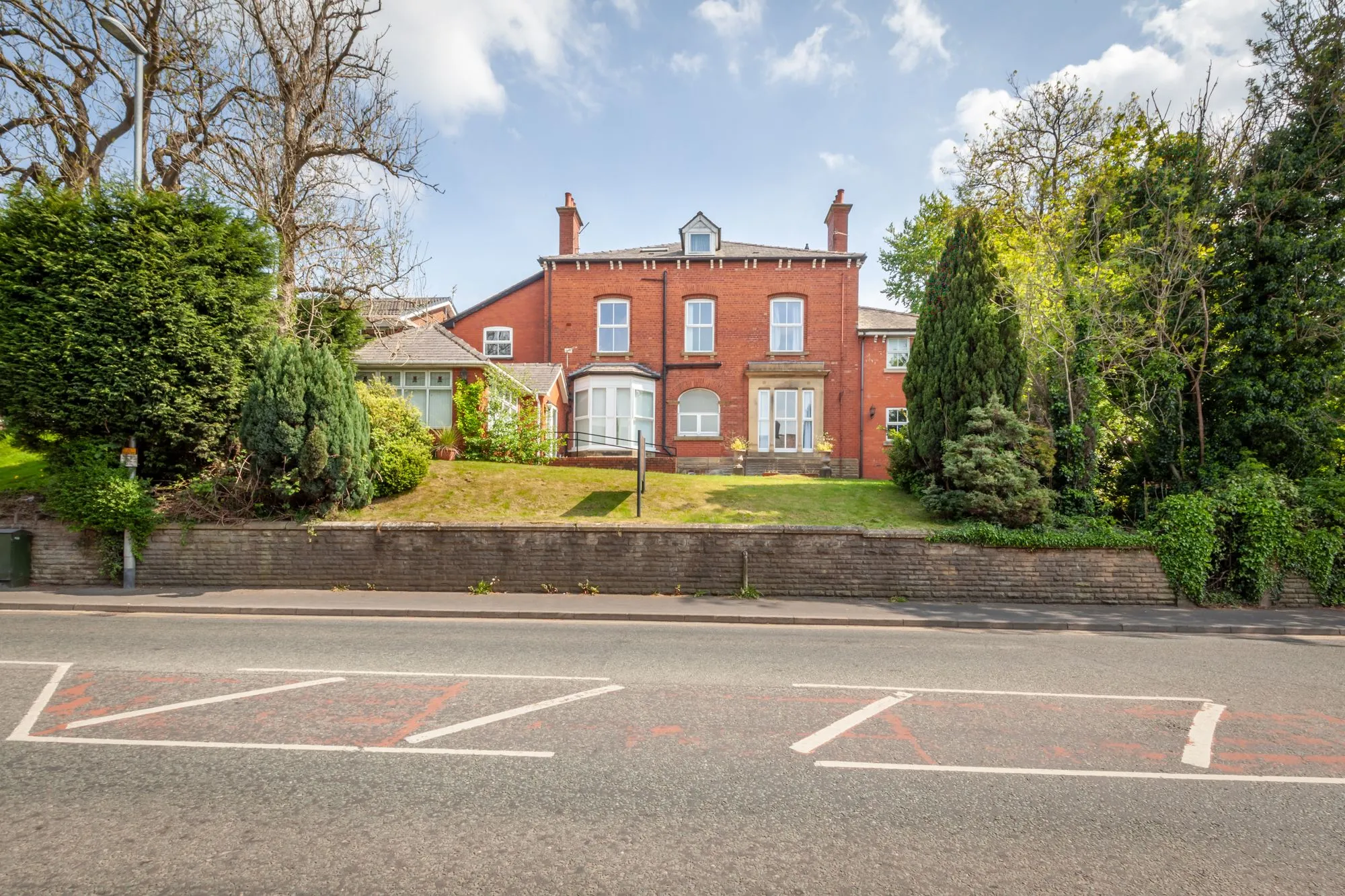 Oaklands Rest, Shaw Road, Royton, Oldham,OL2 6DA