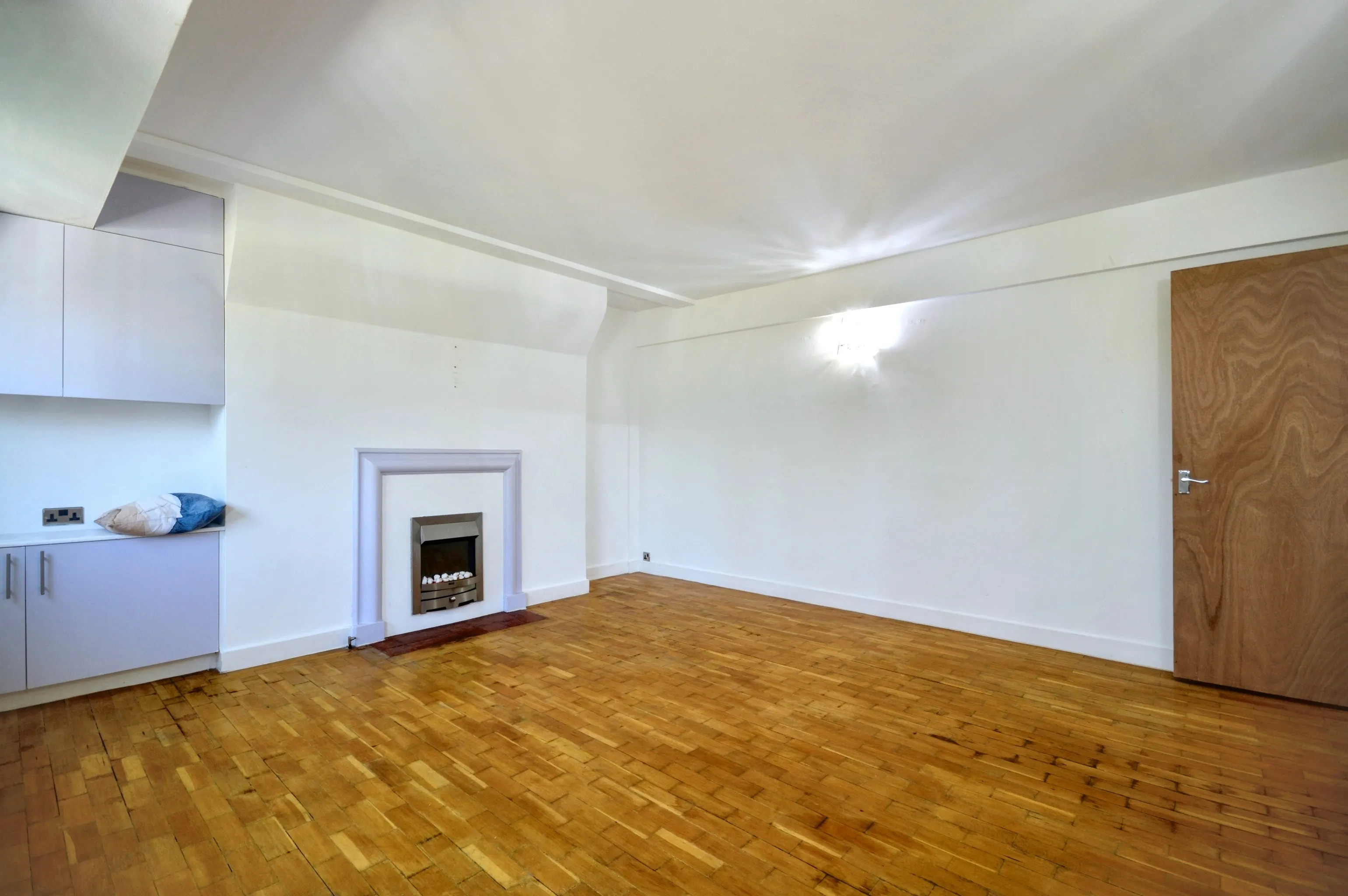 36 Mulberry Close, Beaufort Street, London, SW3 5AB