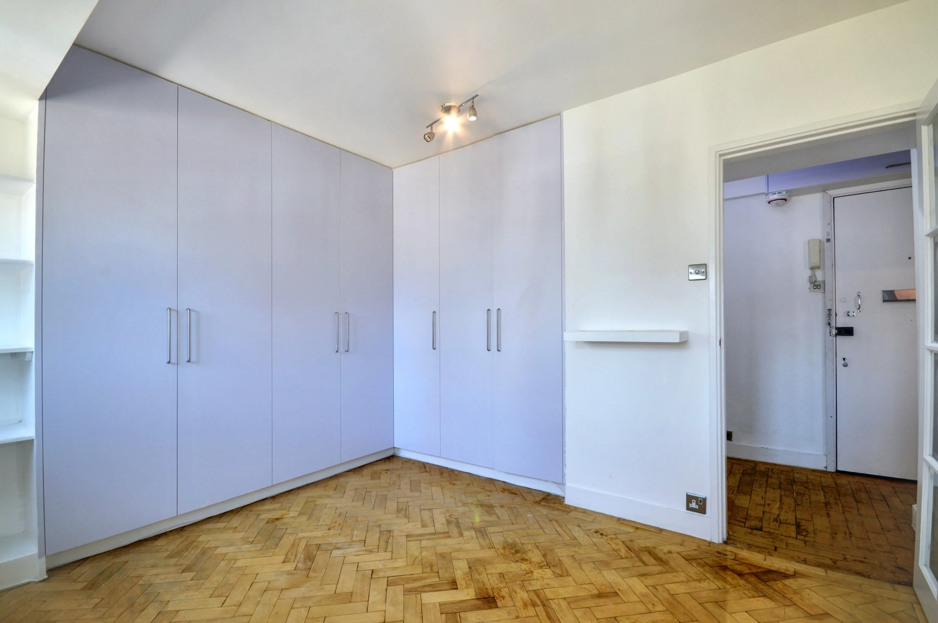 36 Mulberry Close, Beaufort Street, London, SW3 5AB