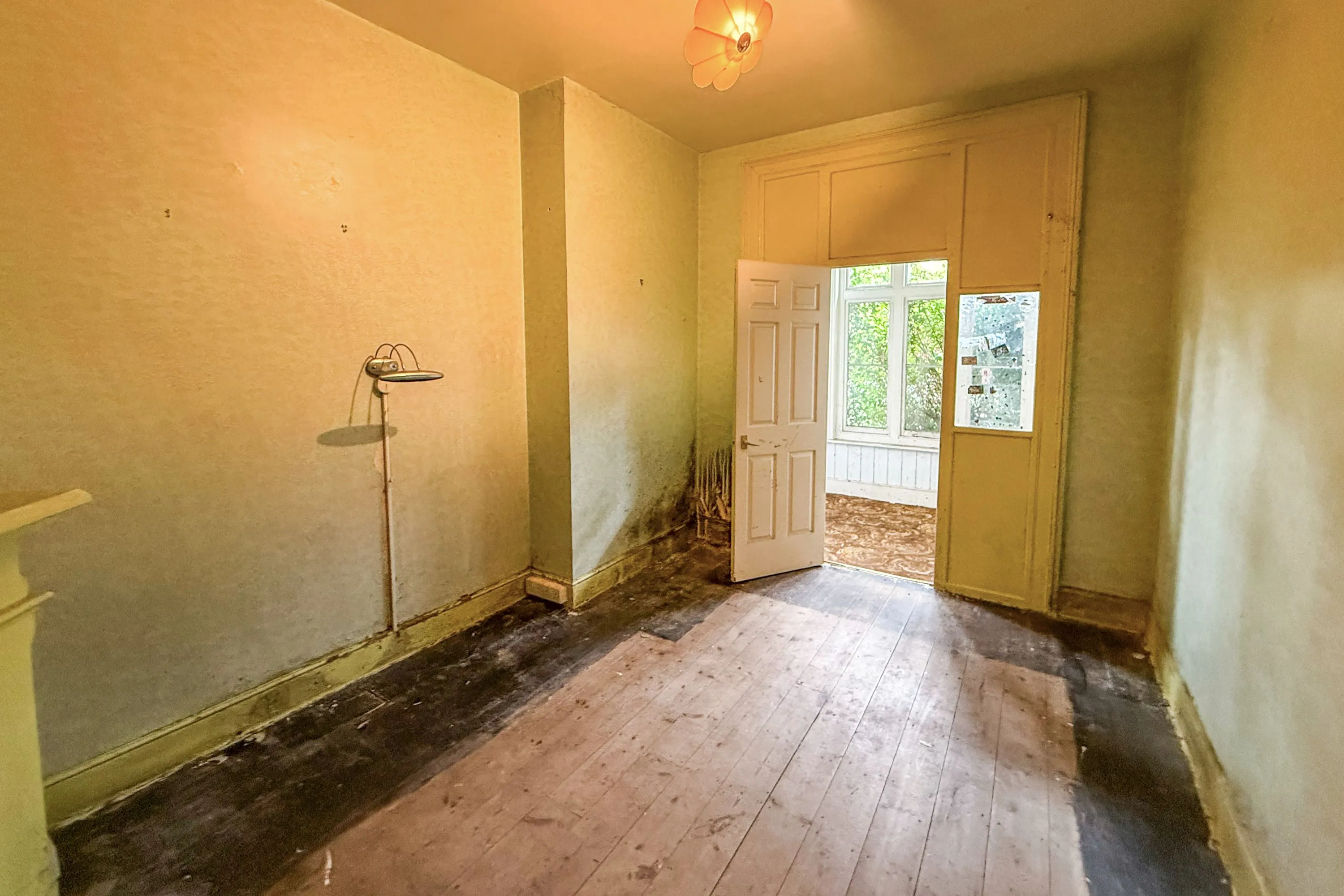 Lower Flat 3, Silwood Place, St Johns Road, Crowborough, TN6 1RW
