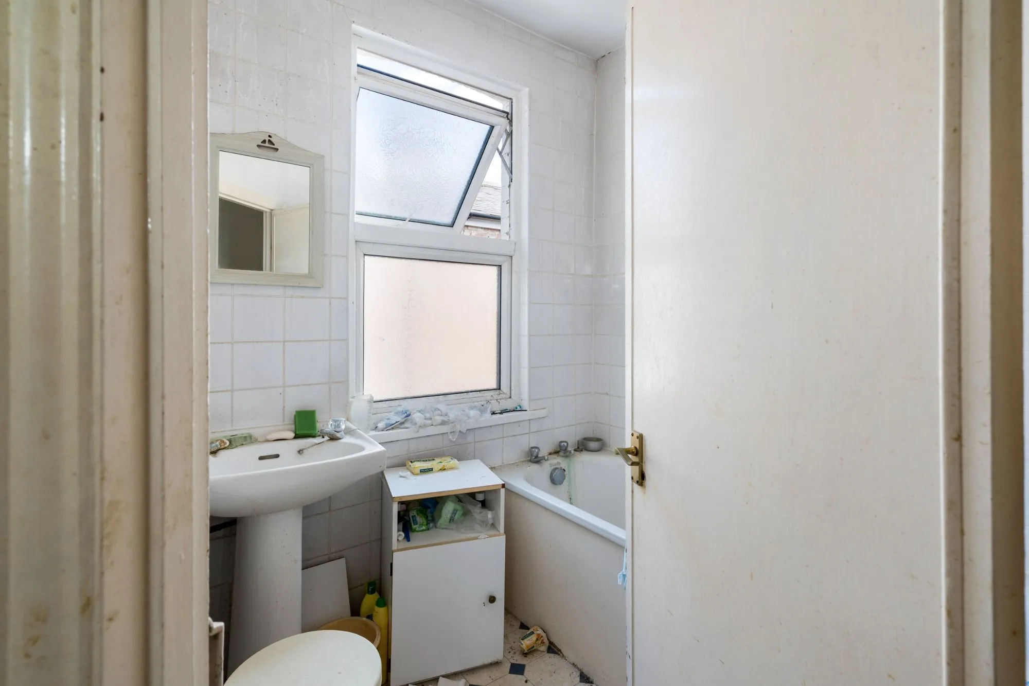 297 Long Lane, Finchley, London, N2 8JW