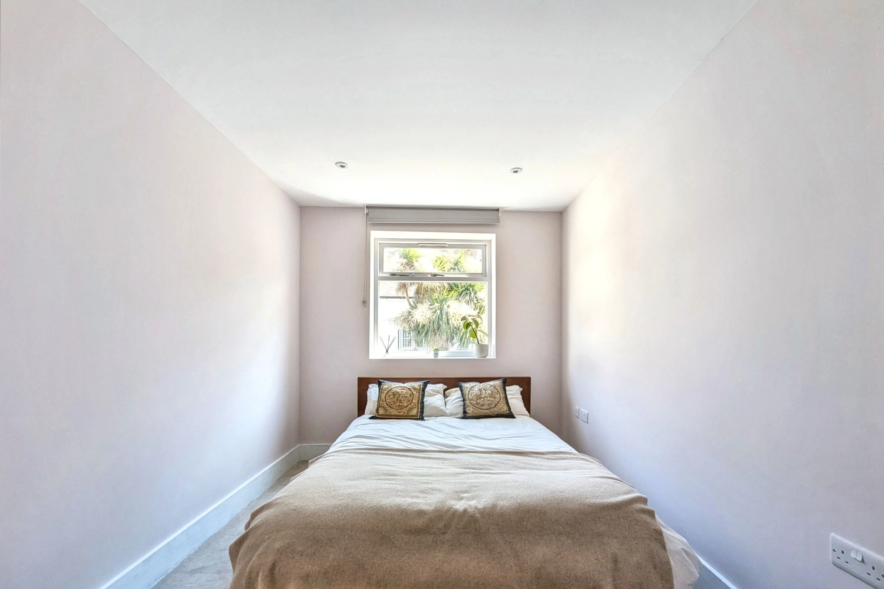 First Floor Flat, 5 Clayland's Place, London, SW8 1NL