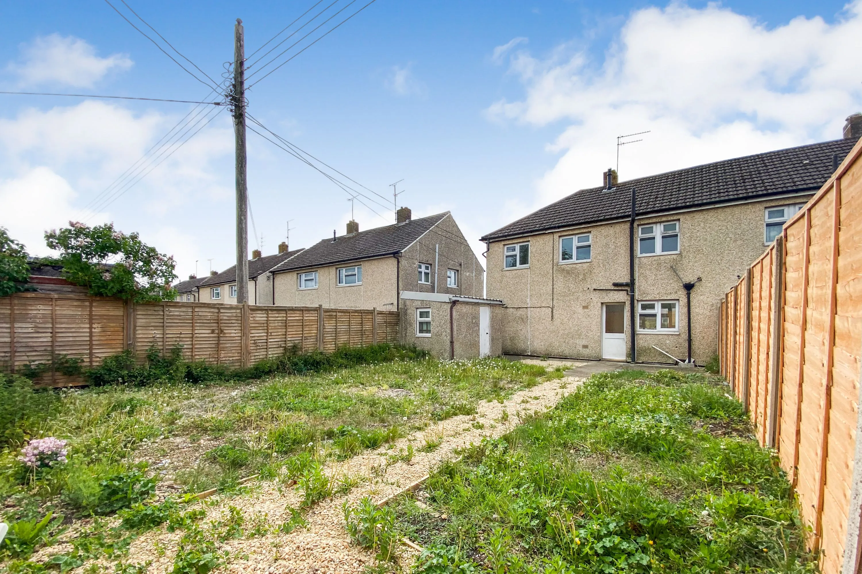 18 Queens Road, Royal Wootton Bassett, Swindon, Wiltshire, SN4 8AW