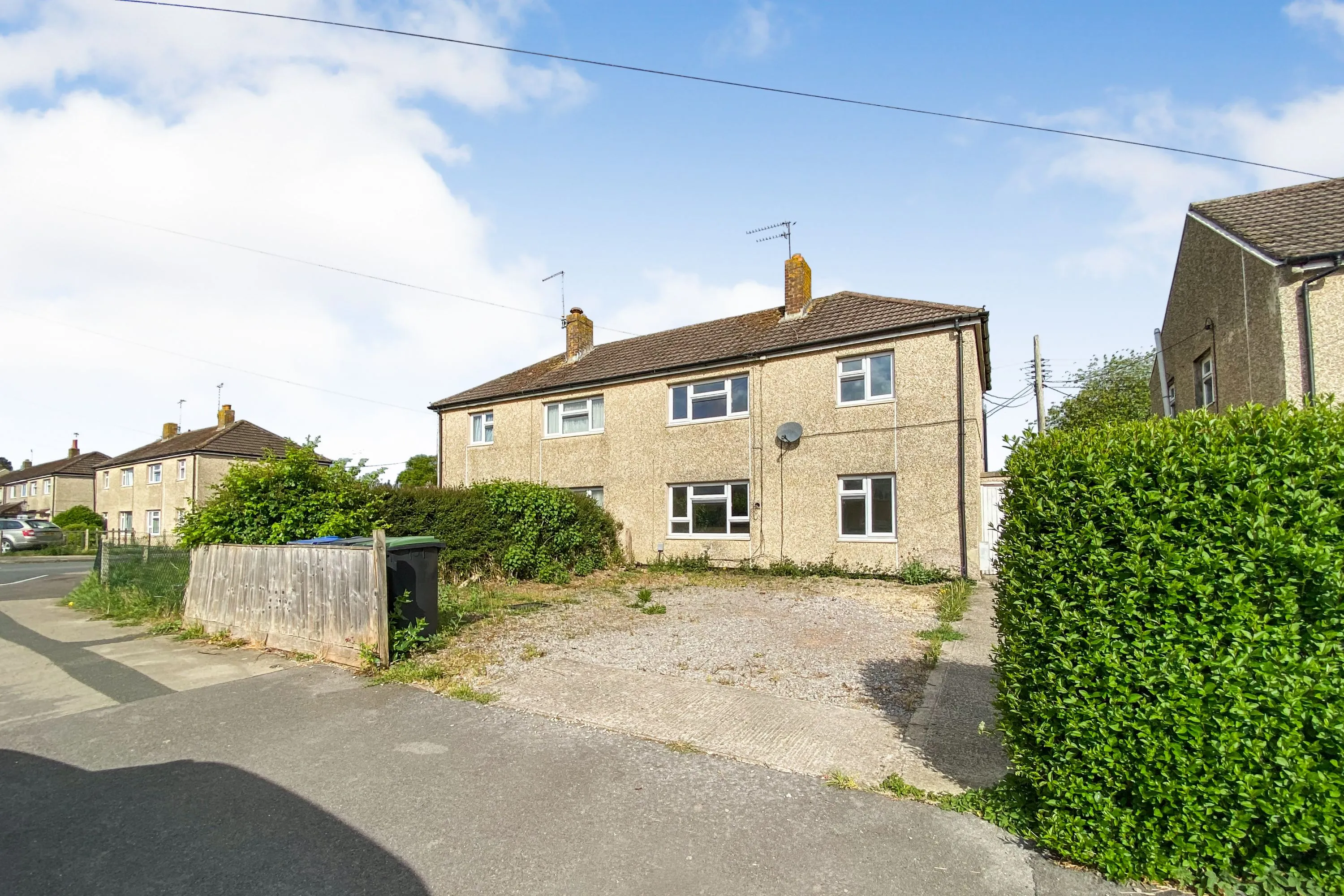 18 Queens Road, Royal Wootton Bassett, Swindon, Wiltshire, SN4 8AW