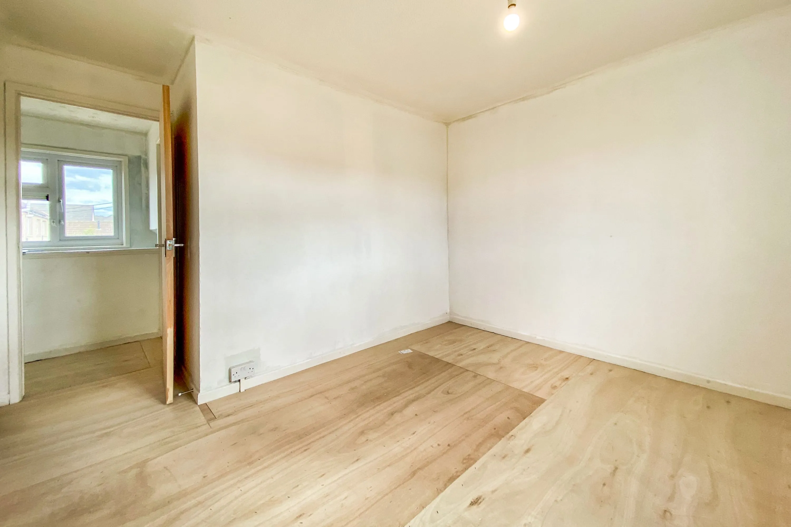 18 Queens Road, Royal Wootton Bassett, Swindon, Wiltshire, SN4 8AW