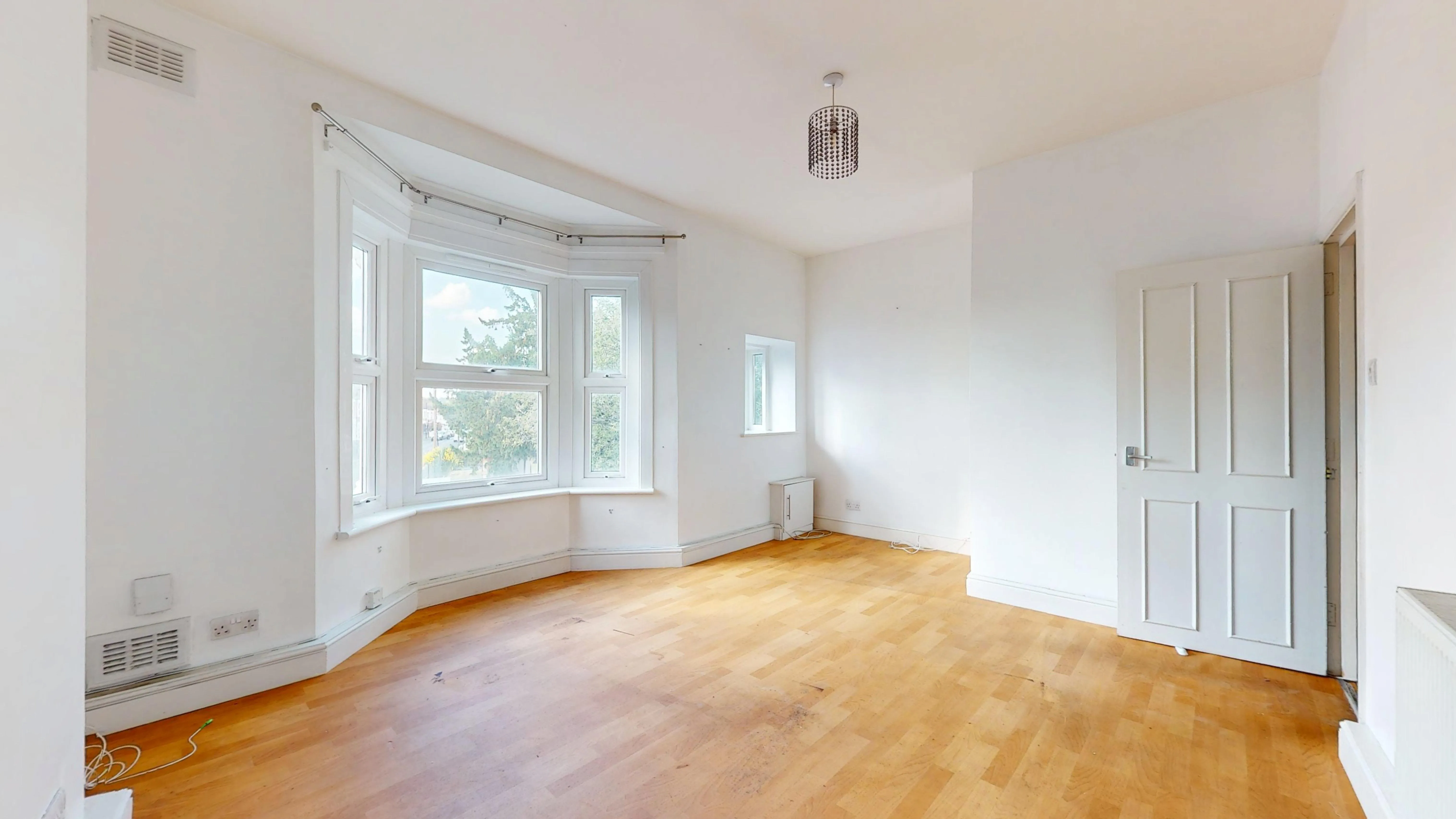 Flat B, 14 St Pauls Road, Thornton Heath, CR7 8NB