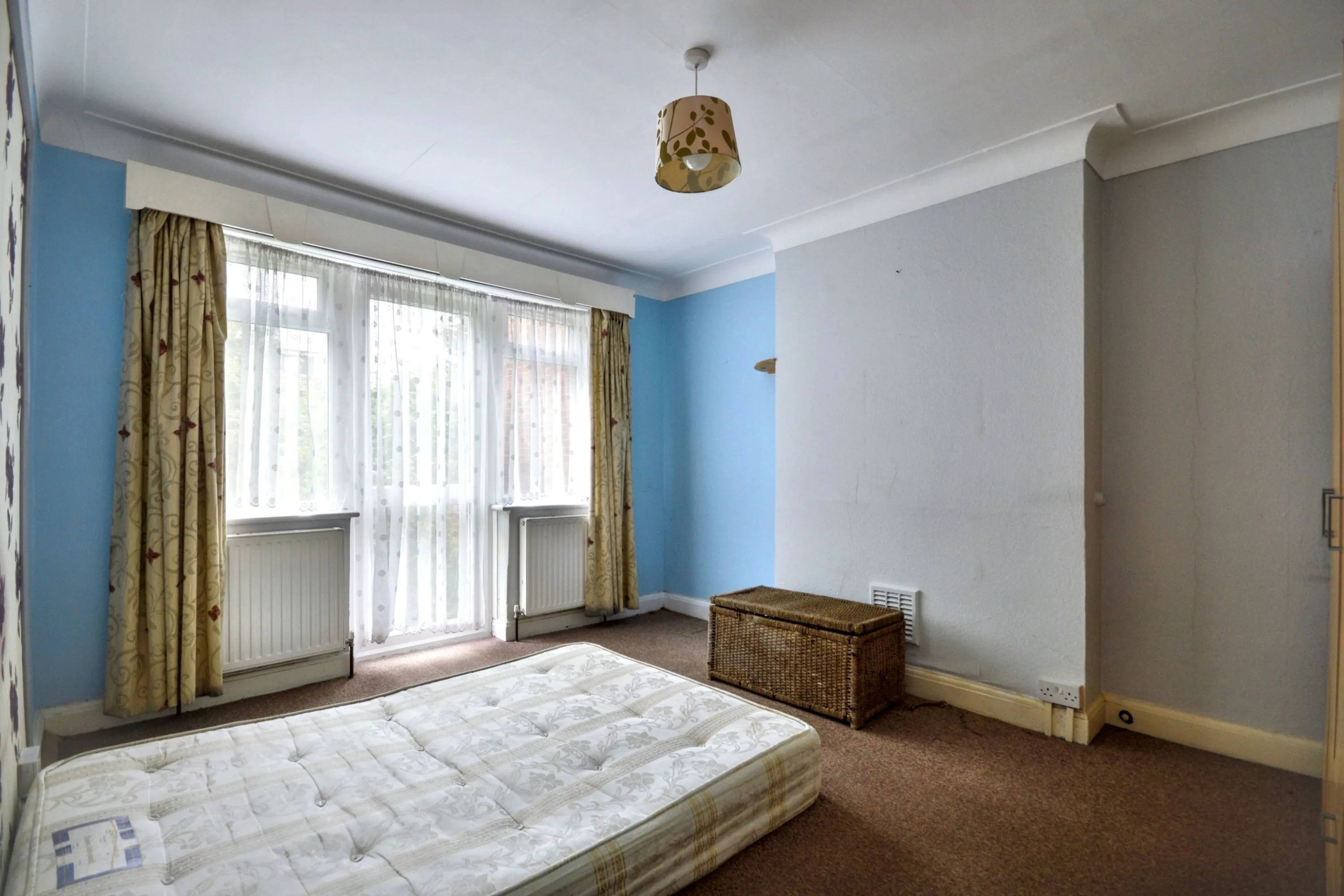 63 Hendon Way, Cricklewood, London, NW2 2LX