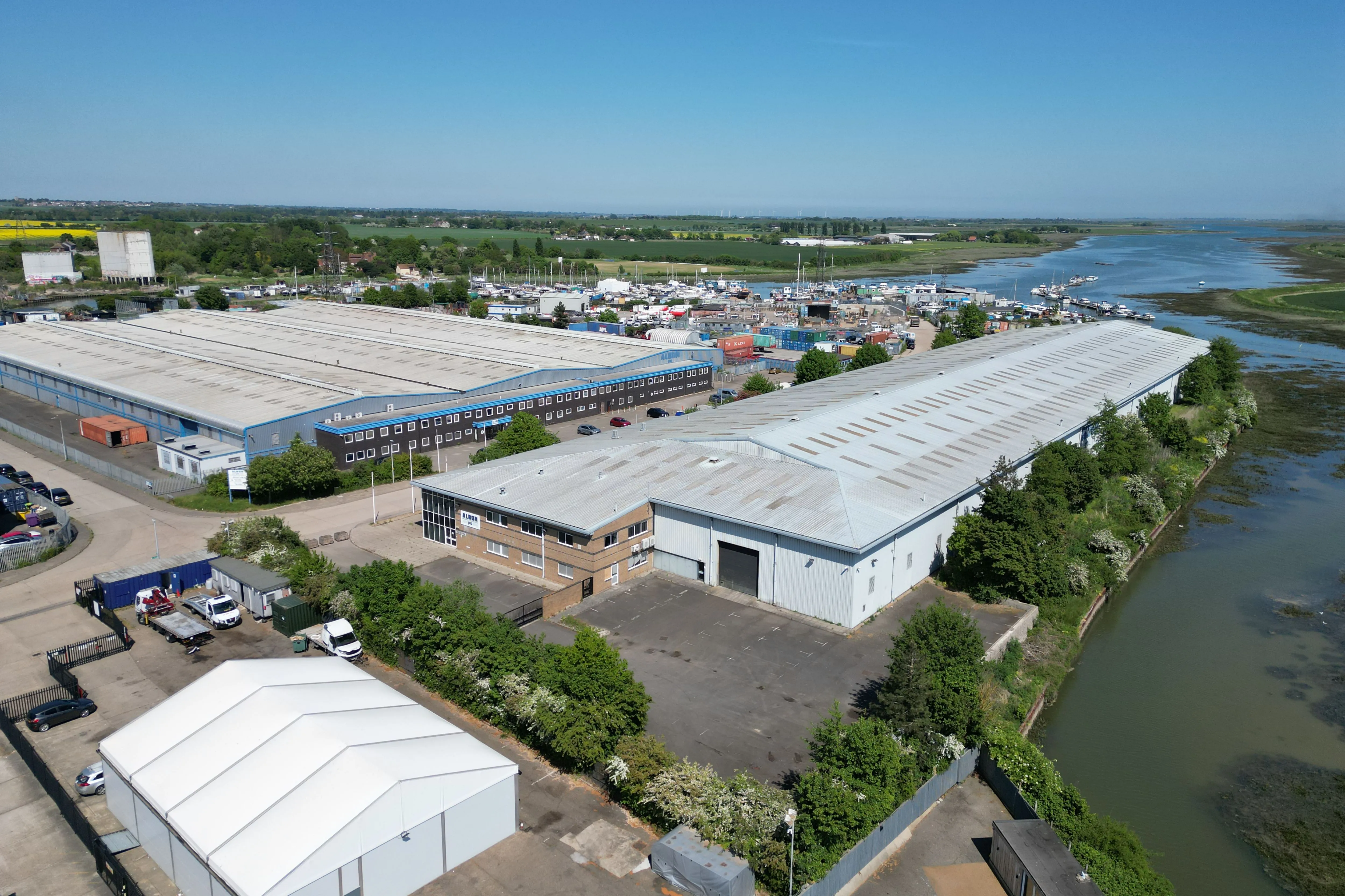 1 & 2 , Rochehall Way, Purdeys Industrial Estate, Rochford, Essex, SS4 1JU