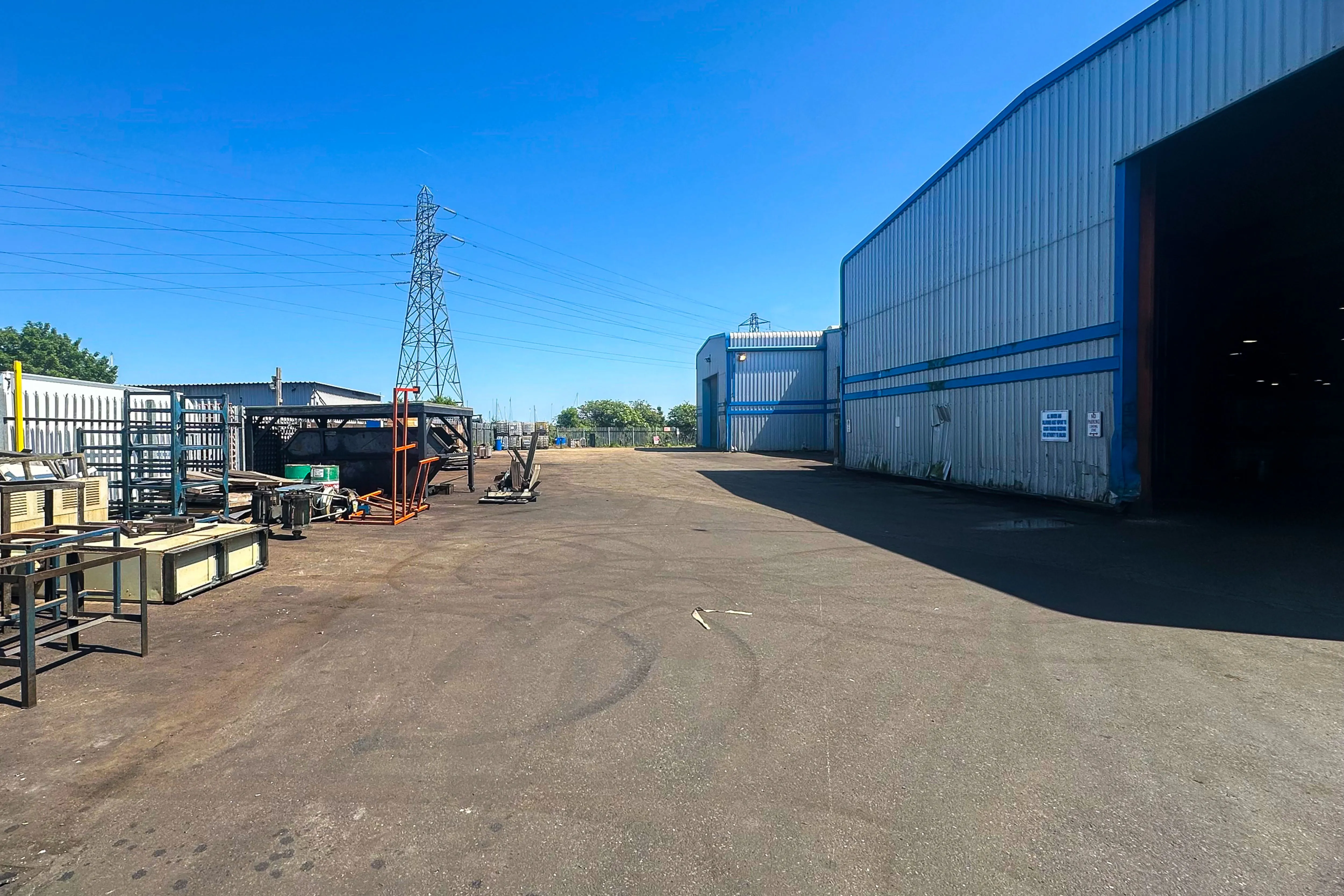 1 & 2 , Rochehall Way, Purdeys Industrial Estate, Rochford, Essex, SS4 1JU