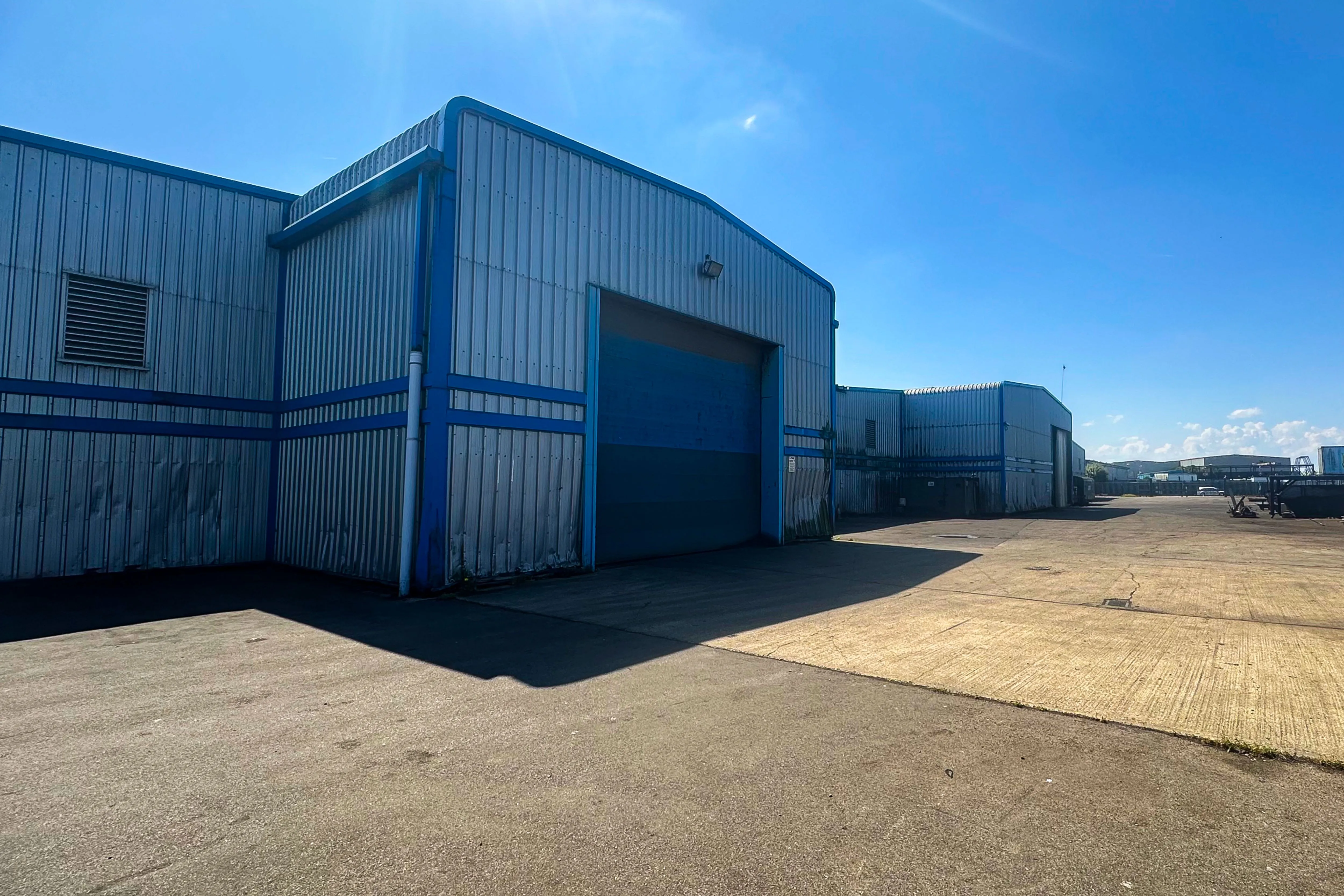 1 & 2 , Rochehall Way, Purdeys Industrial Estate, Rochford, Essex, SS4 1JU