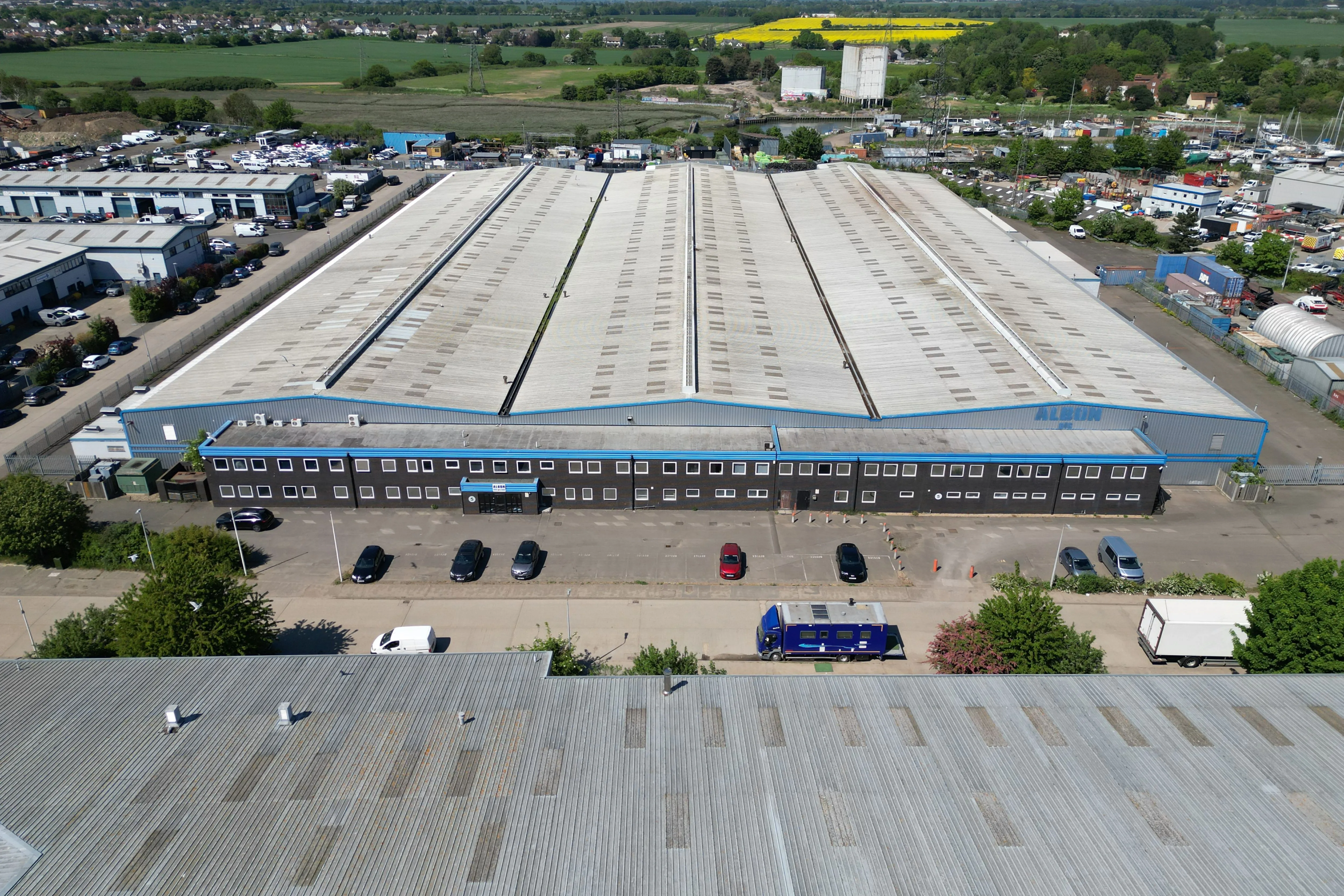 1 & 2 , Rochehall Way, Purdeys Industrial Estate, Rochford, Essex, SS4 1JU