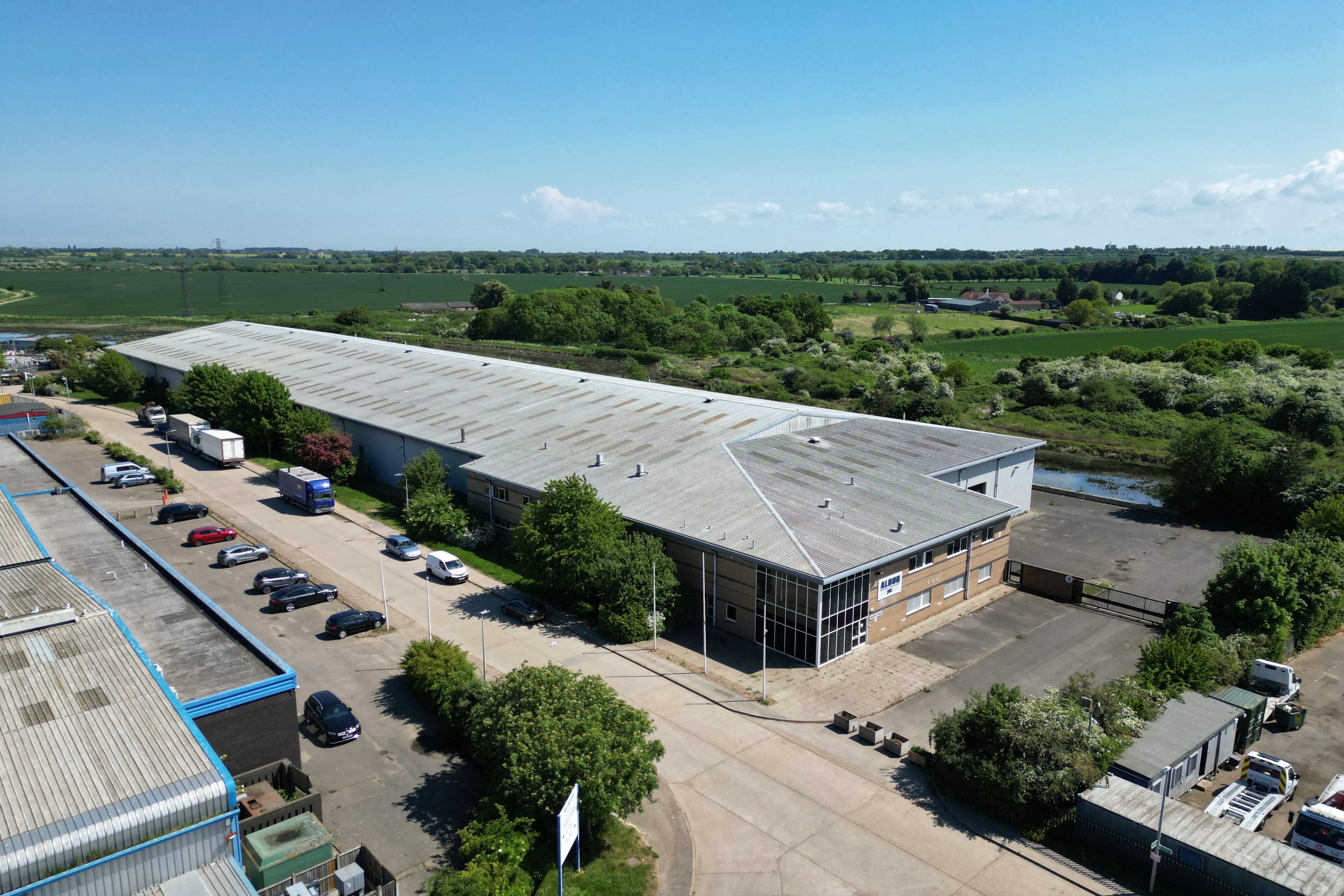 1 & 2 , Rochehall Way, Purdeys Industrial Estate, Rochford, Essex, SS4 1JU
