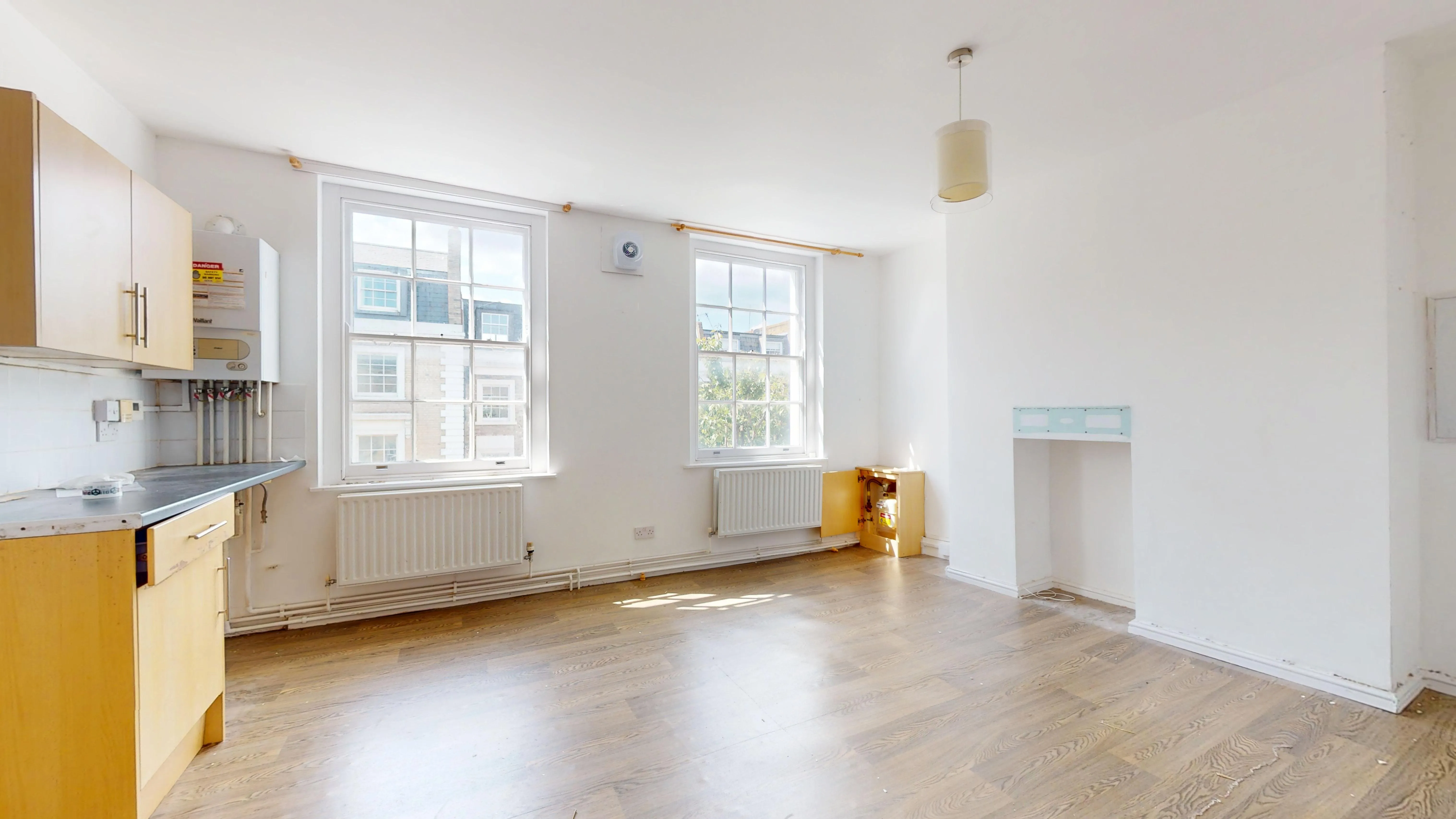 Flat C, 12 Danbury Street, Angel, London, N1 8JU