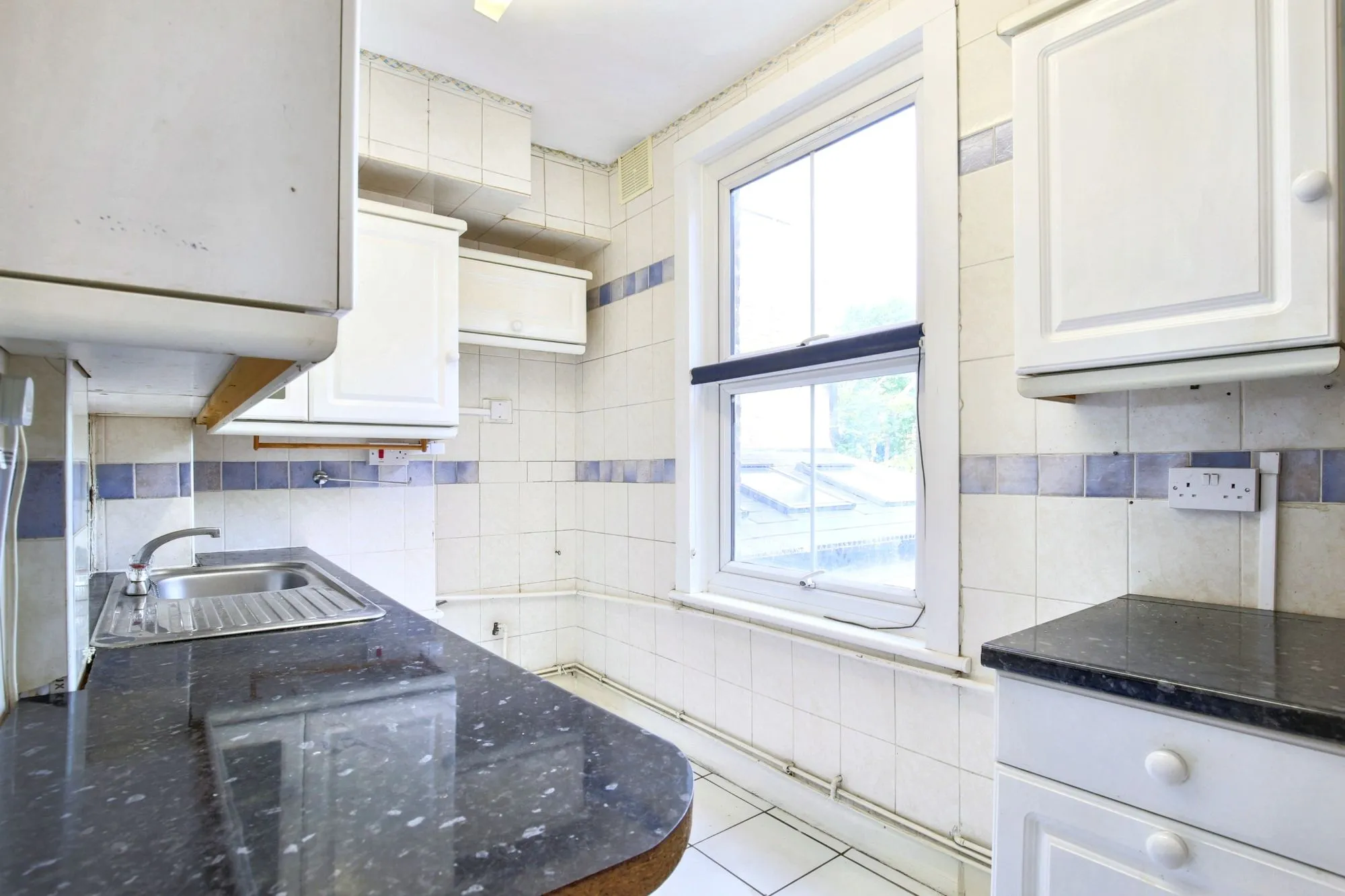 47b Mallinson Road, Battersea, London SW11 1BW