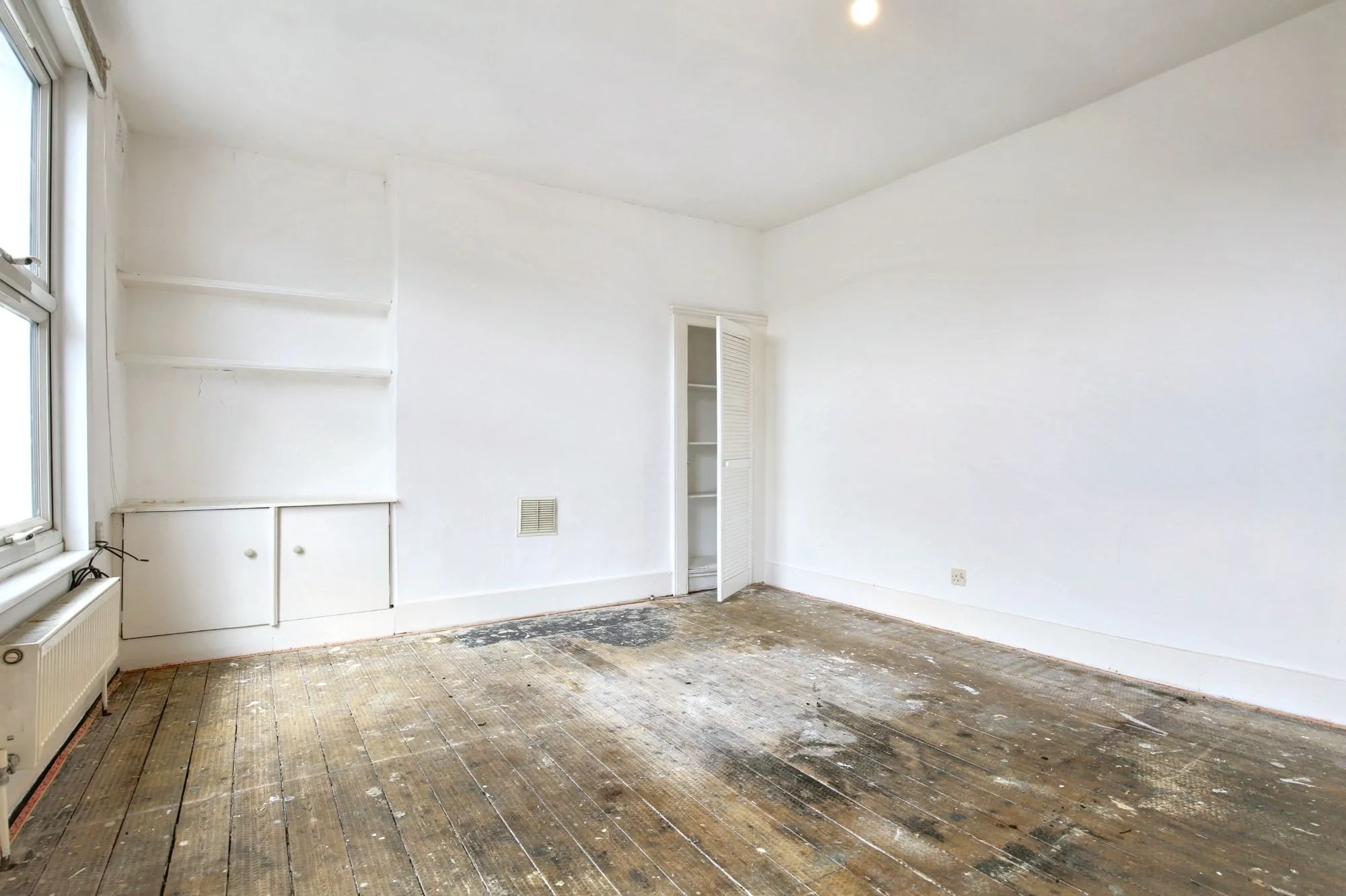 47b Mallinson Road, Battersea, London SW11 1BW