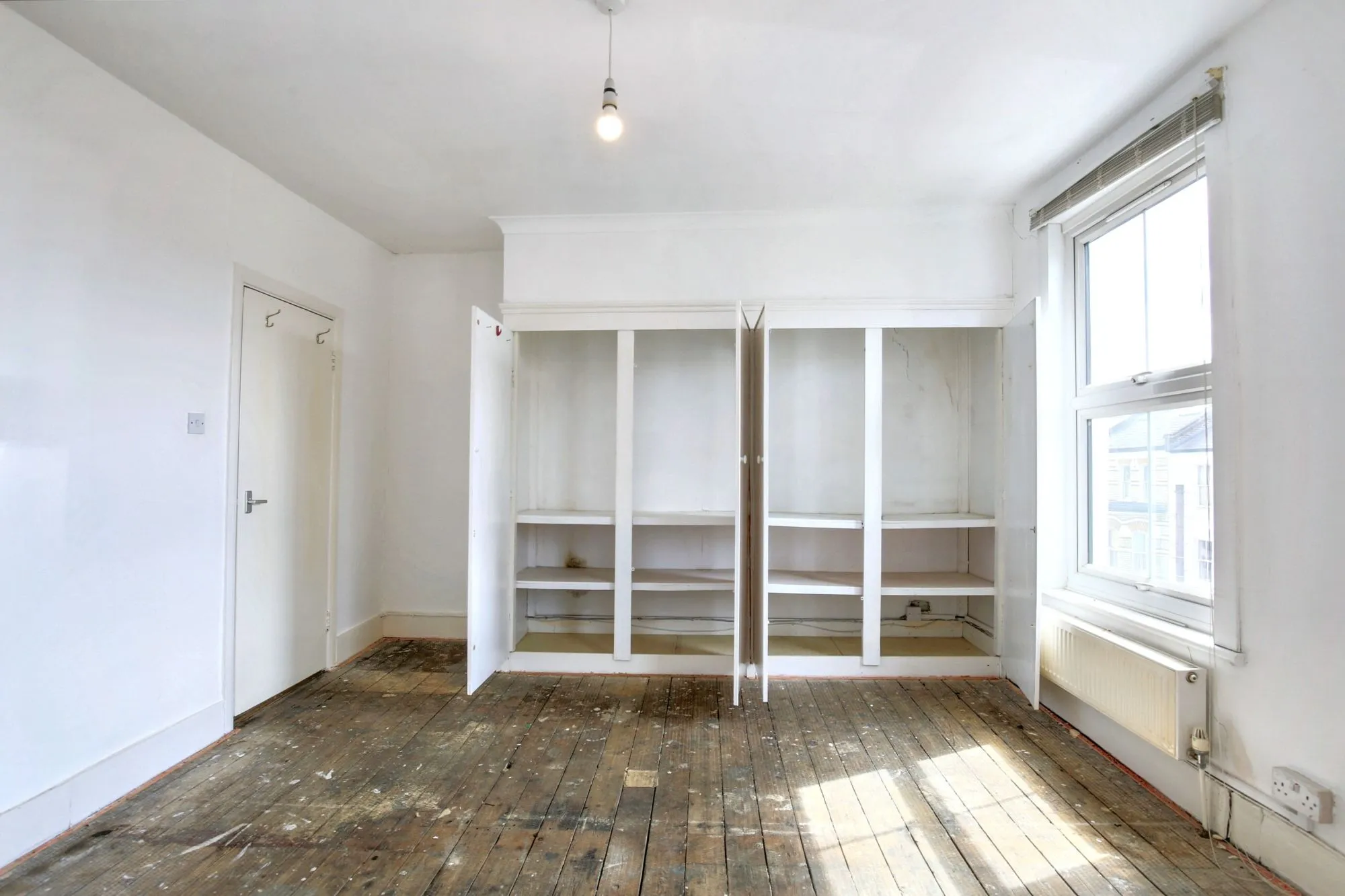 47b Mallinson Road, Battersea, London SW11 1BW