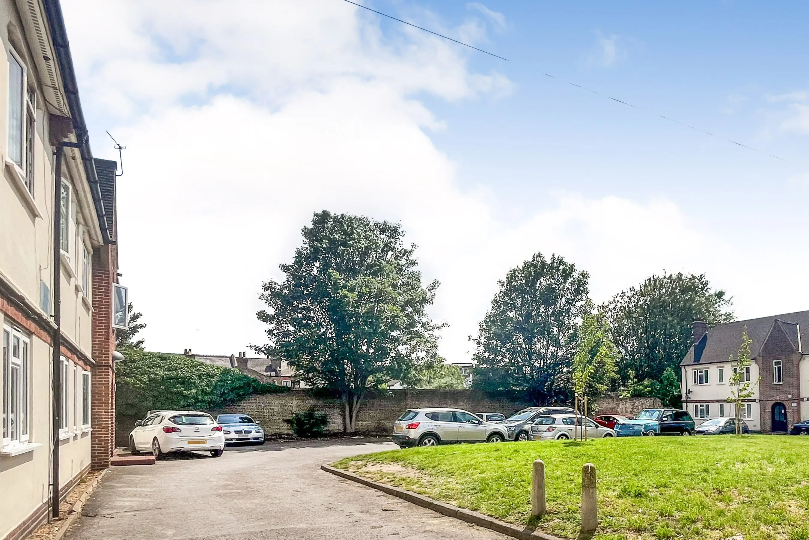 Land South Of 25-39 Drovers Road South Croydon CR2 6PR
