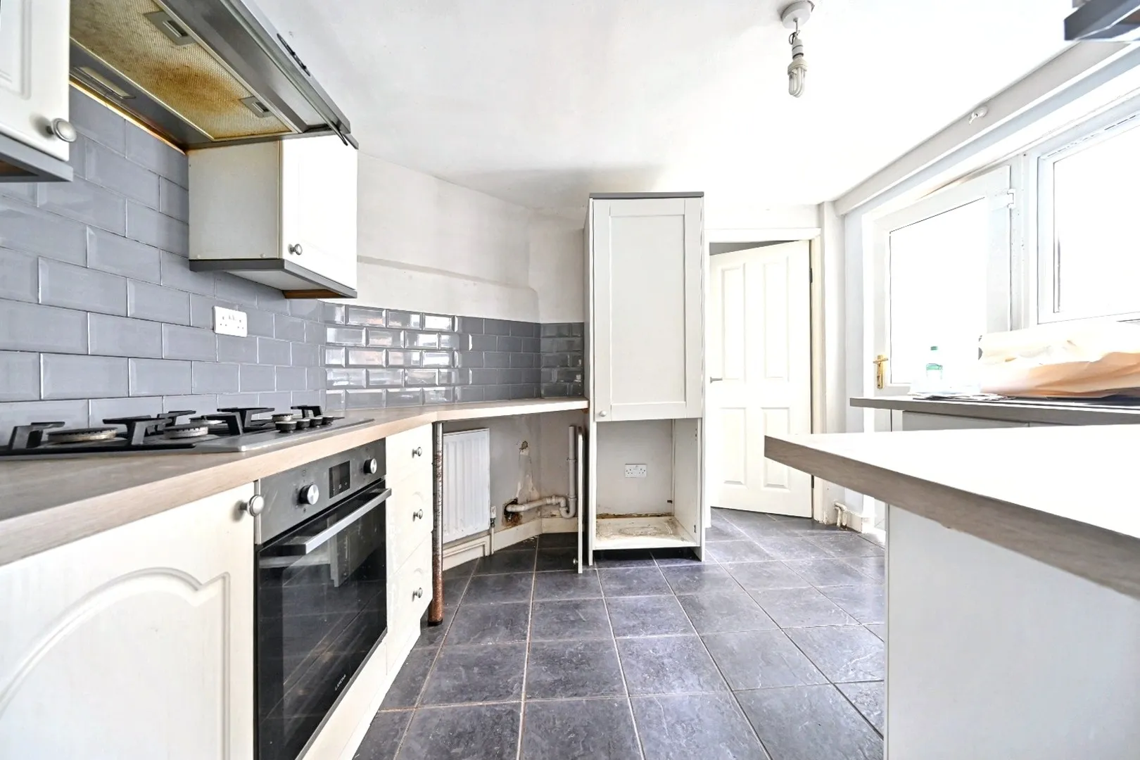 82 Bedford Road, Horsham, RH13 5BH