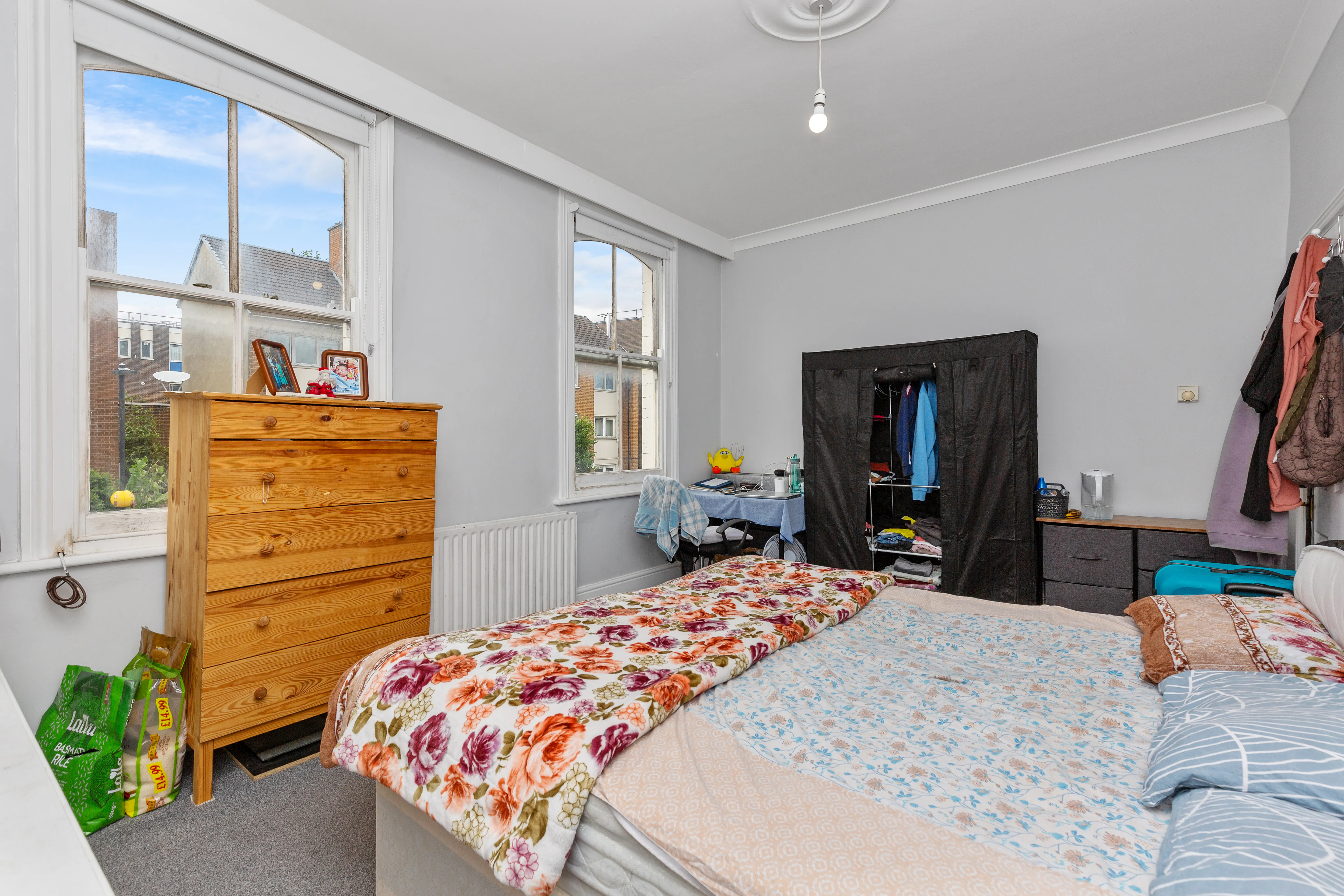 371 & 371a Roman Road, London, E3 5QR