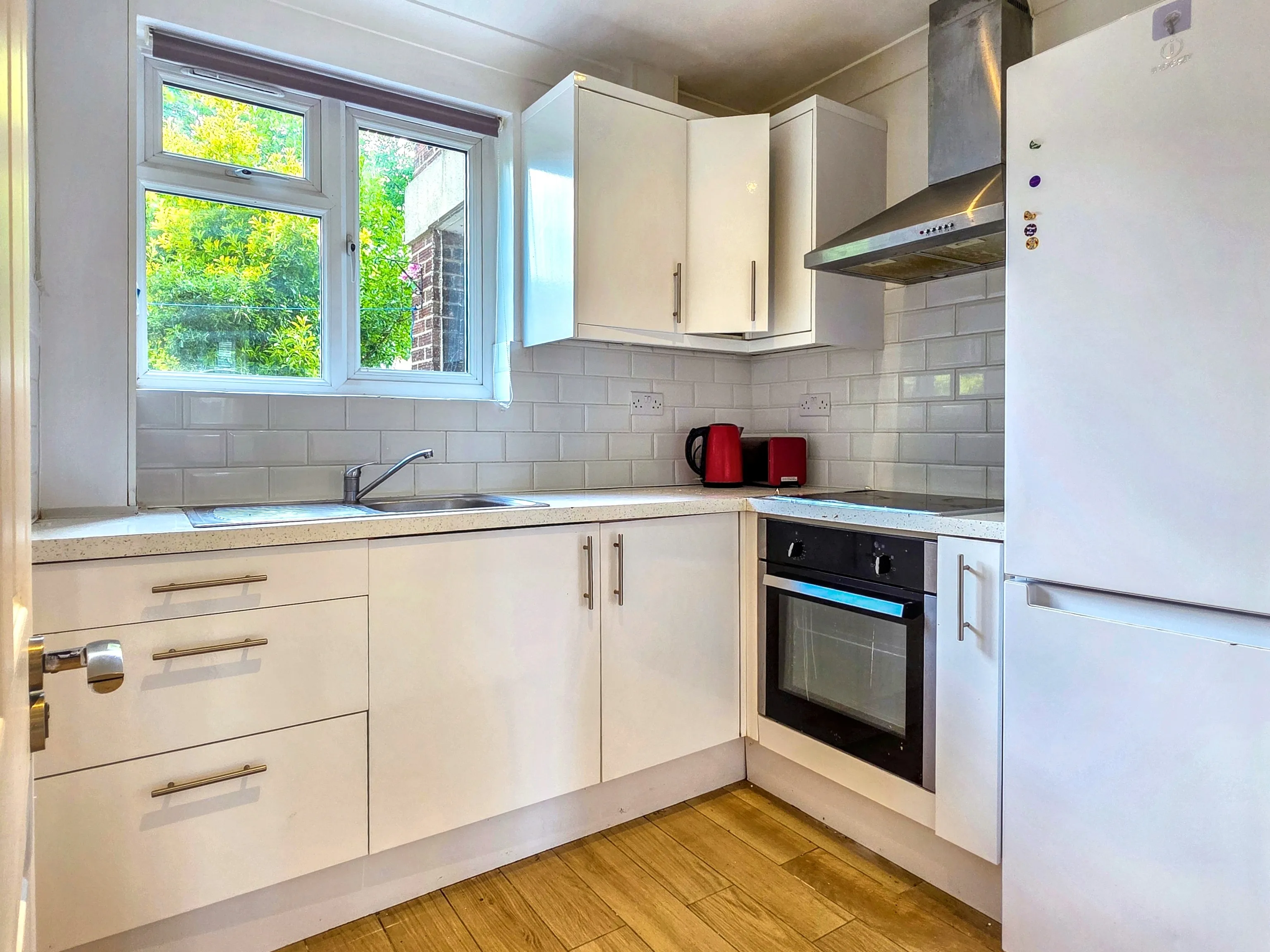6 Algar Close, Isleworth, Middlesex, TW7 7AQ