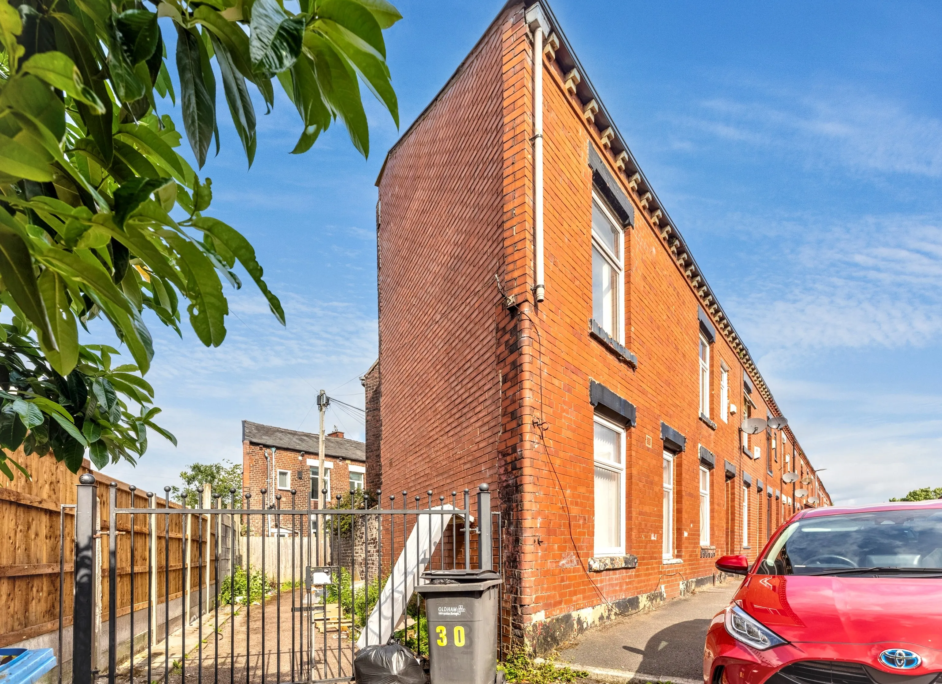 52/54 County Street, Oldham, Manchester, OL8 3RN