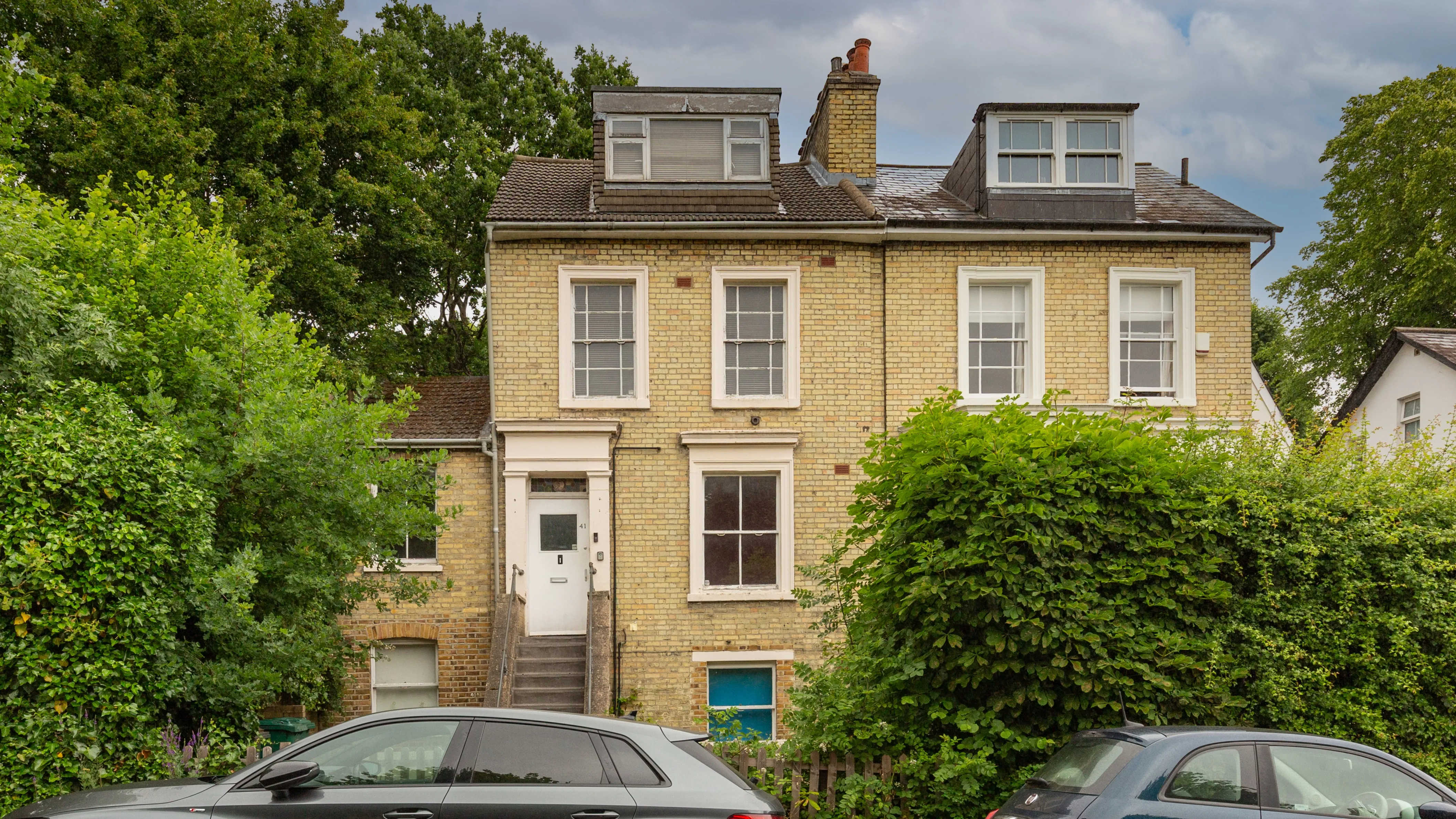 Flat B, 41 Fox Hill, Crystal Palace, London, SE19 2XA