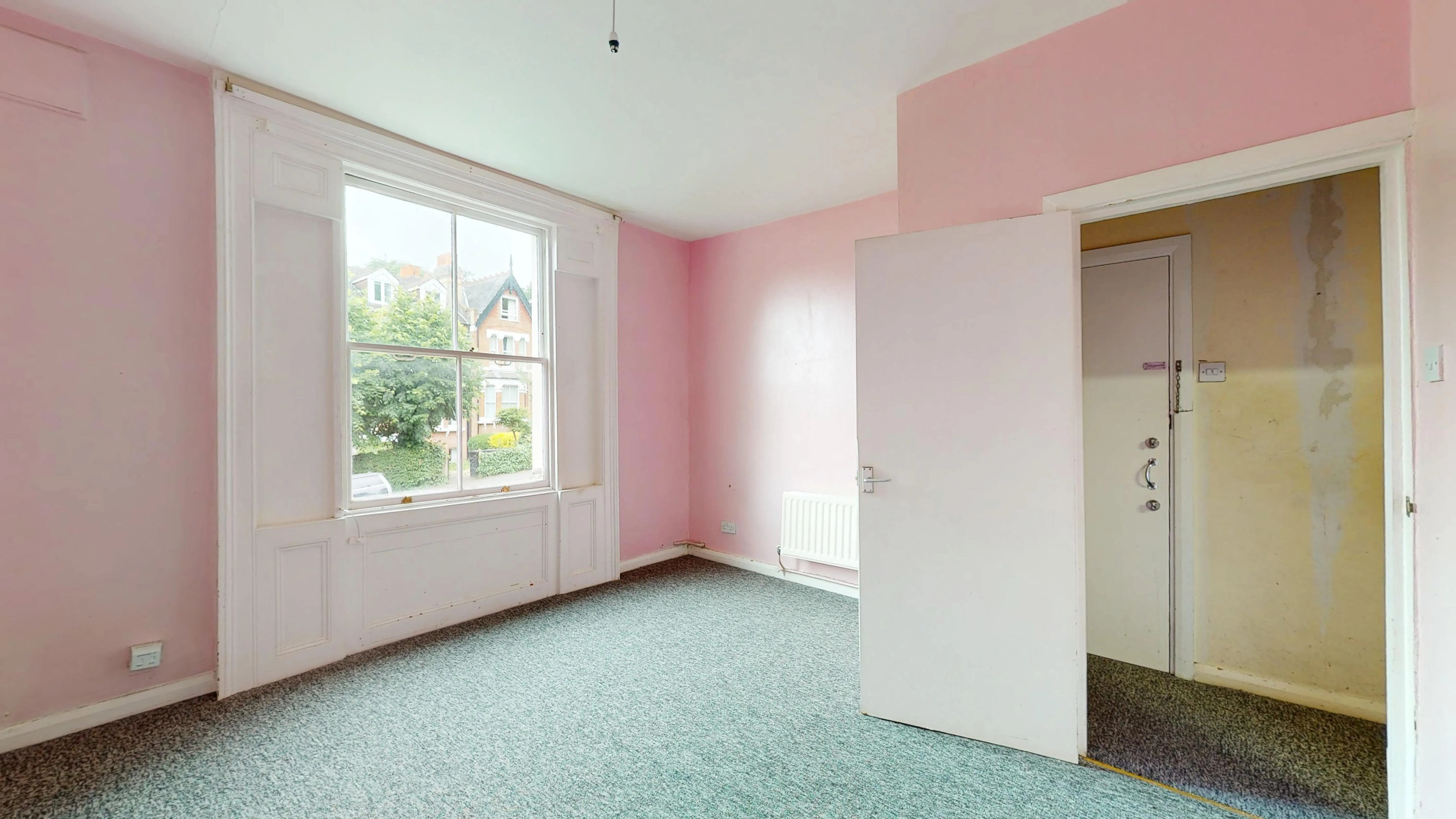Flat B, 41 Fox Hill, Crystal Palace, London, SE19 2XA