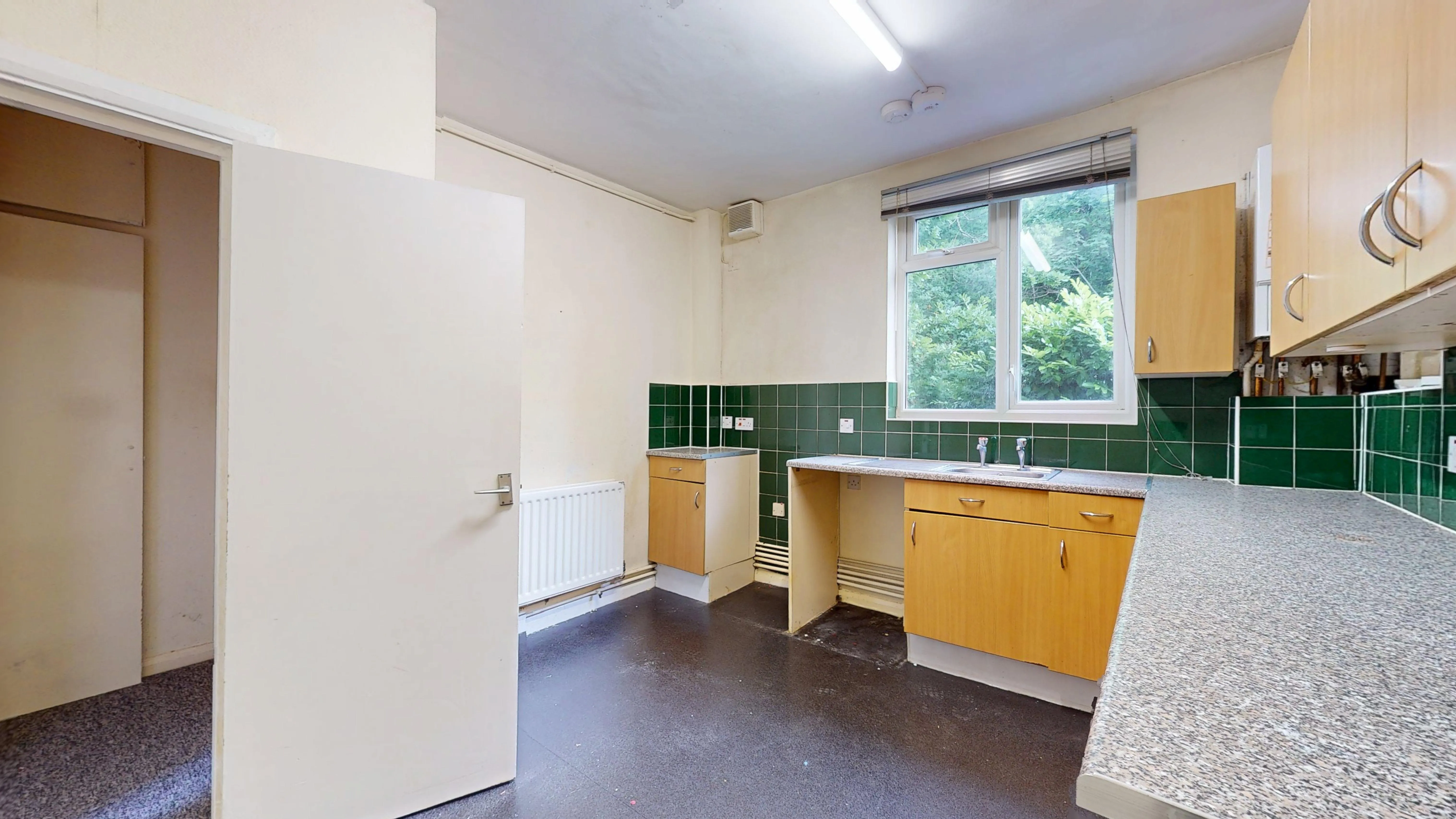 Flat B, 41 Fox Hill, Crystal Palace, London, SE19 2XA