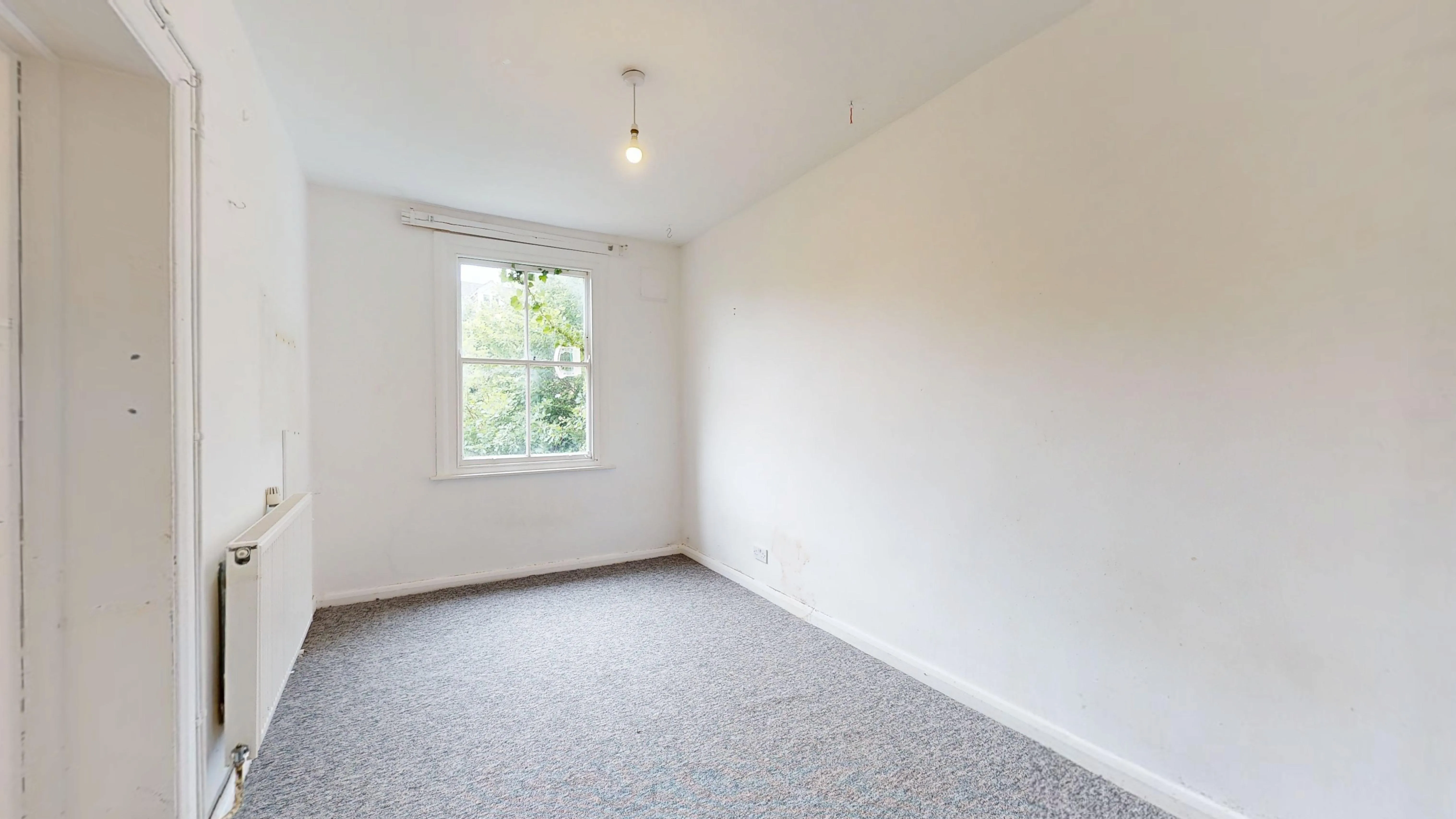 Flat B, 41 Fox Hill, Crystal Palace, London, SE19 2XA