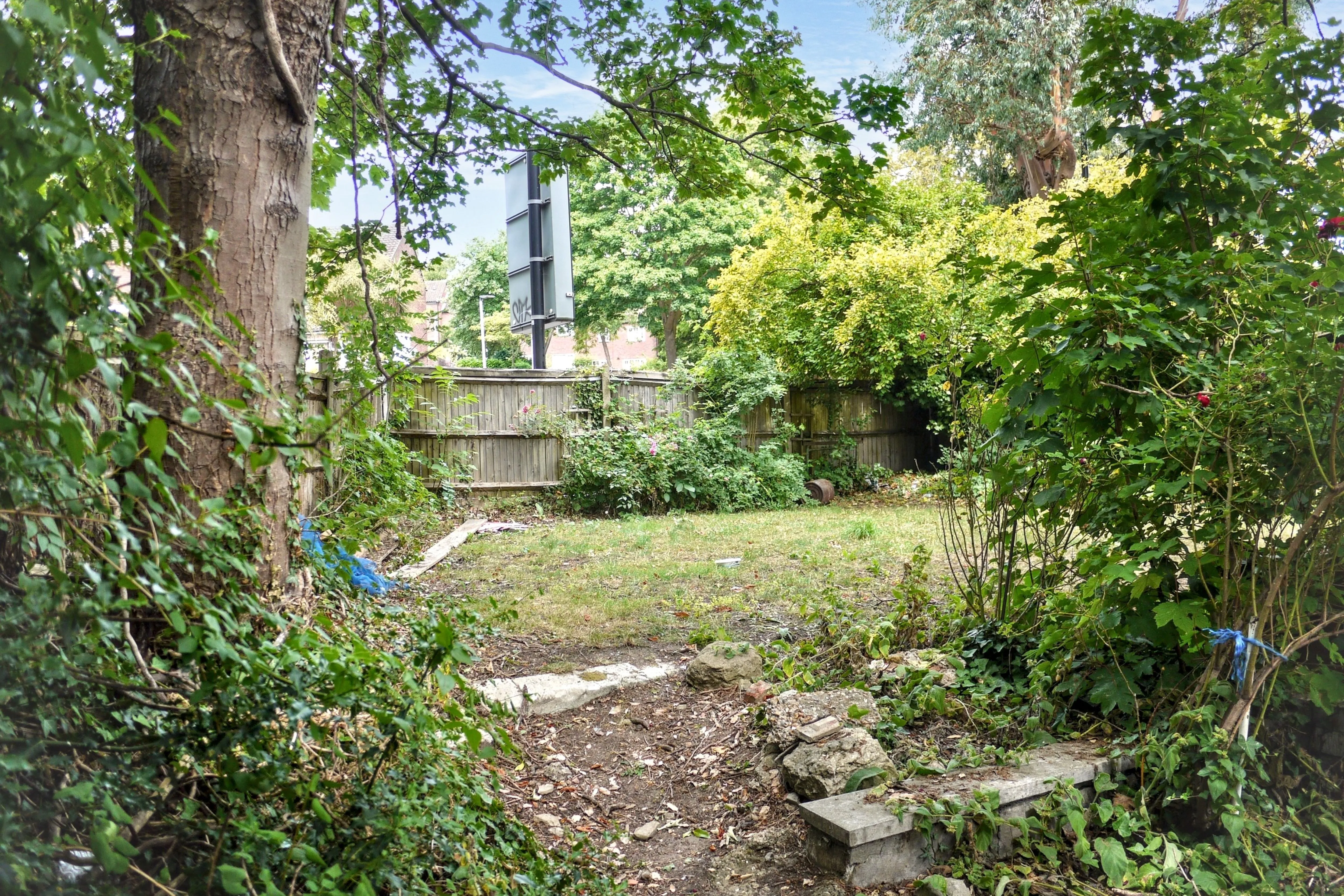 82a Thurlow Park Road, London, SE21 8HY