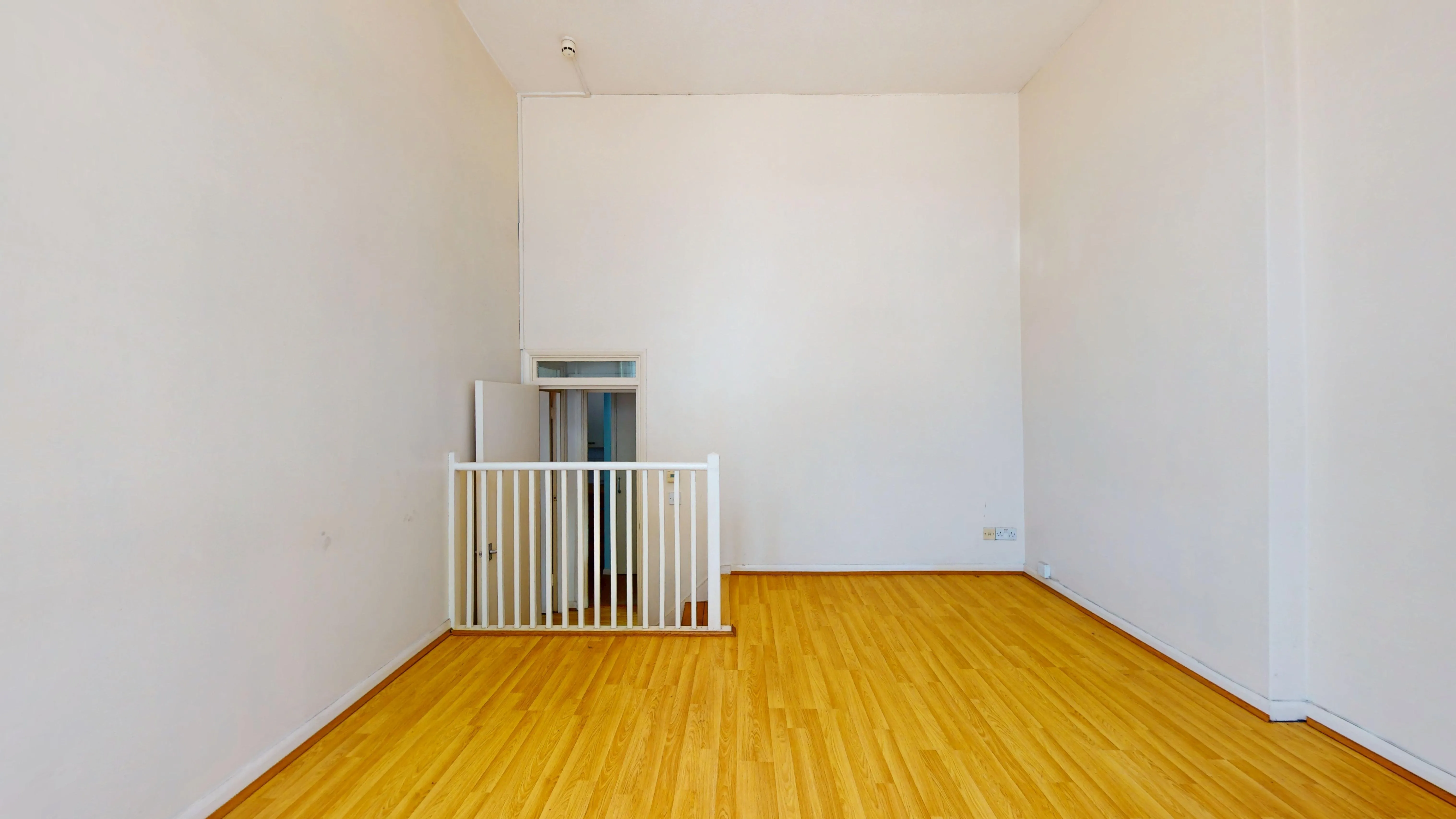 Flat 5, 136 Earls Court Road, Kensington, London, W8 6QL