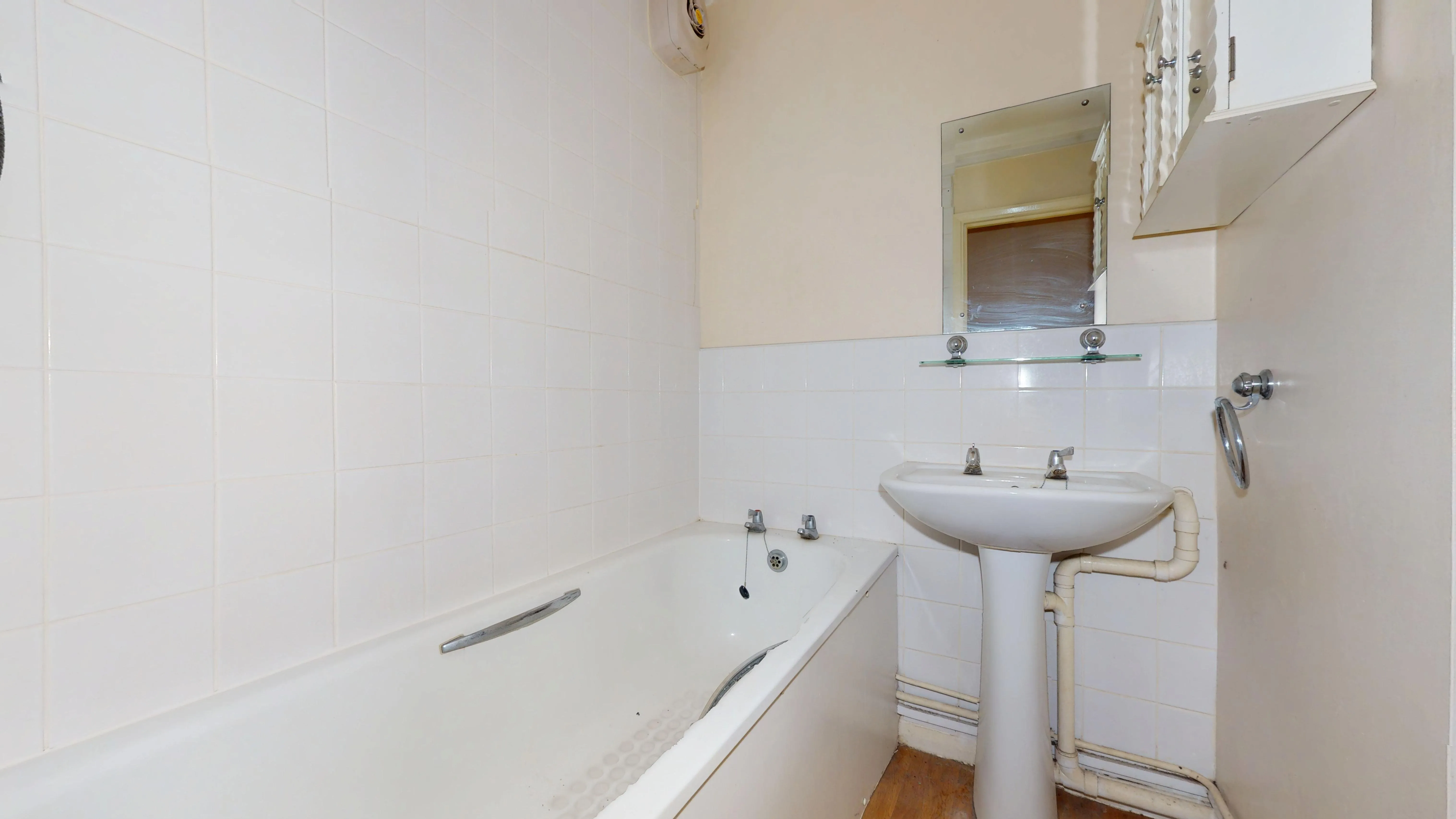 Flat 5, 136 Earls Court Road, Kensington, London, W8 6QL