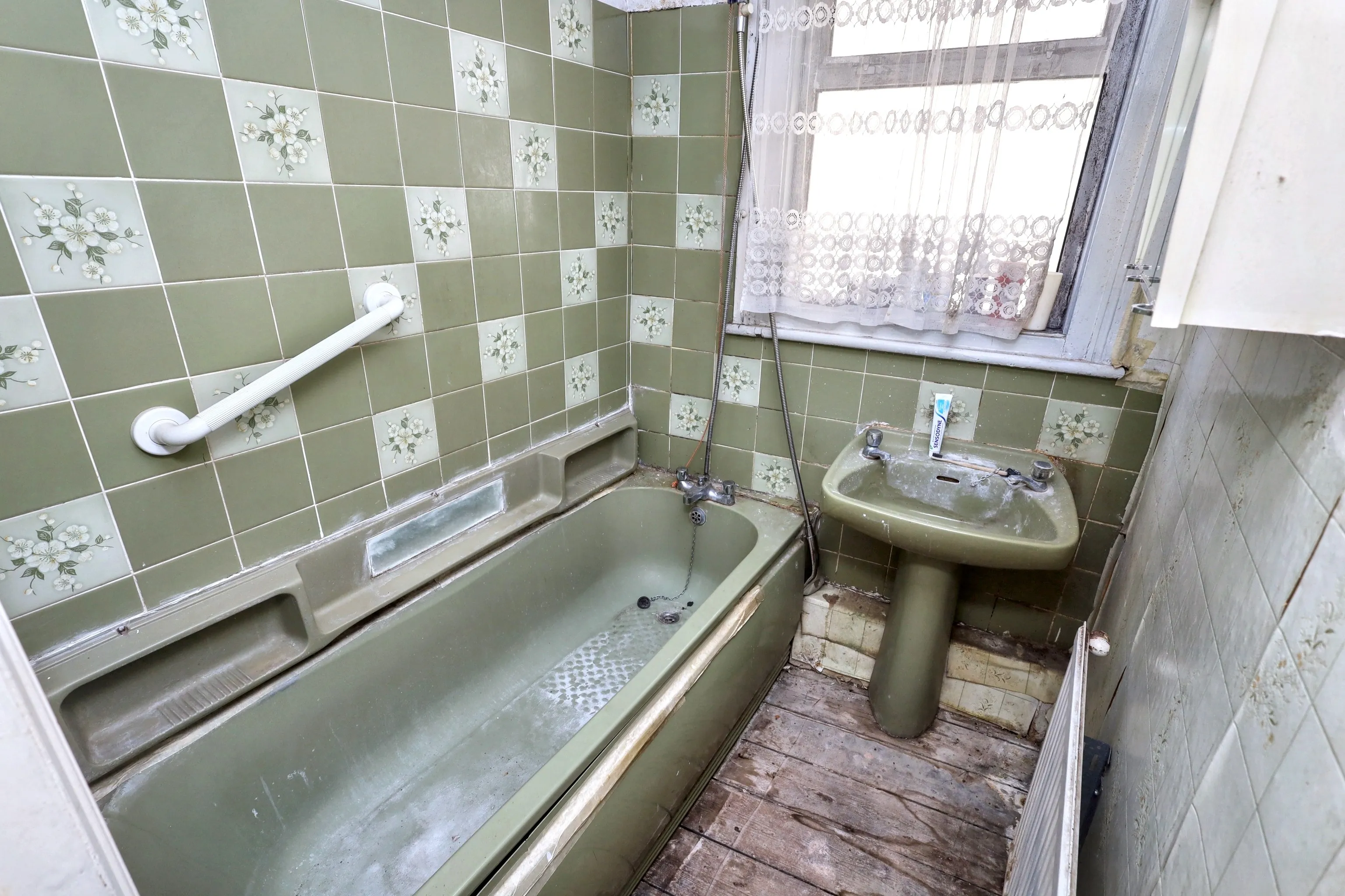 97 Crayford Road, Tufnell Park, London, N7 0NE