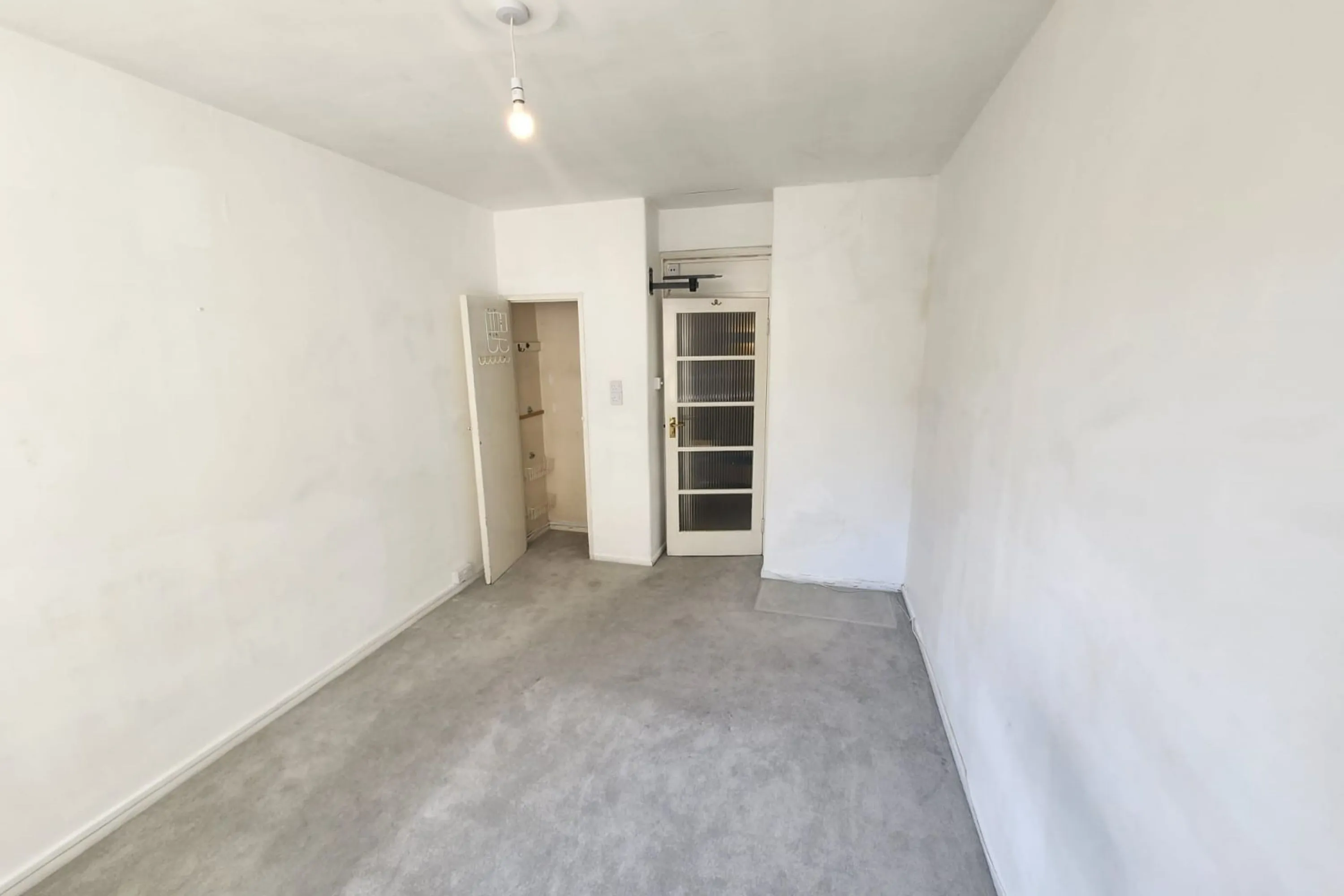 Flat 28 Florin Court, 6-9 Charterhouse Square, Barbican, London, EC1M 6ET