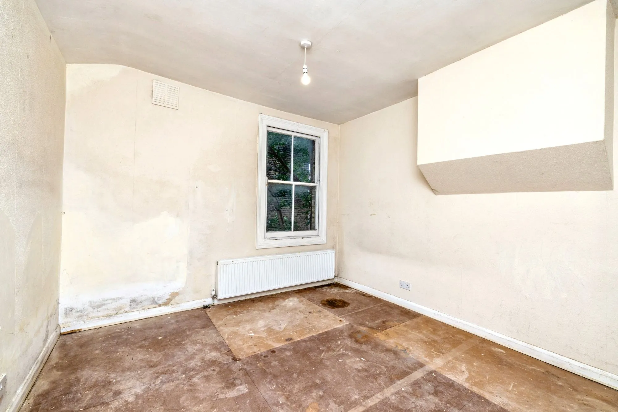 21 A & B Reginald Road, Forest Gate, London E7 9HS