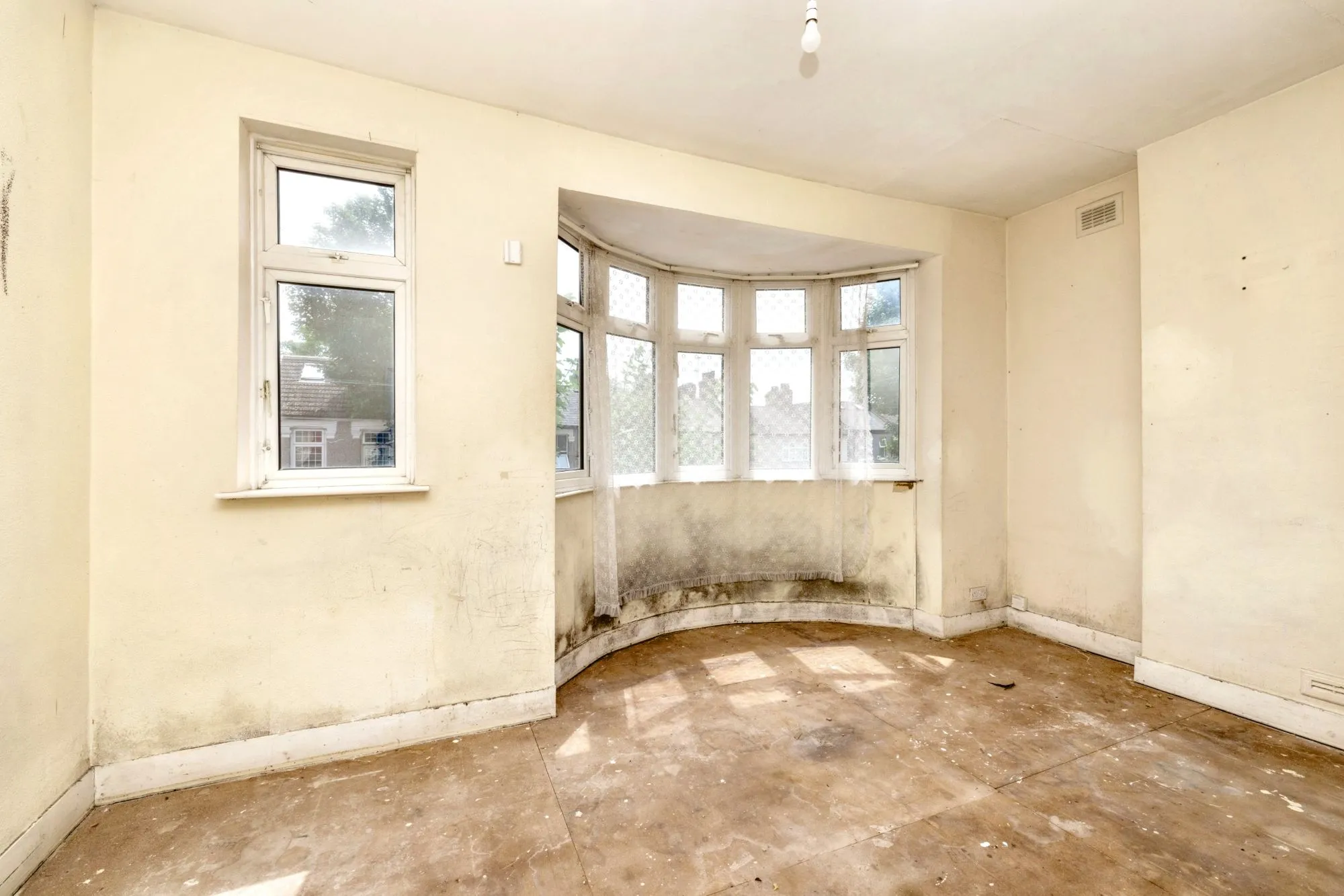 21 A & B Reginald Road, Forest Gate, London E7 9HS