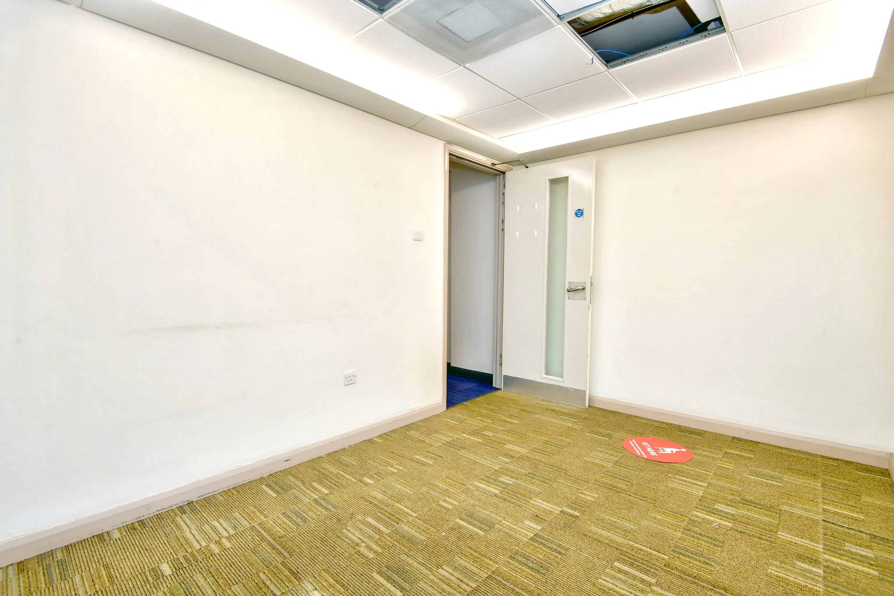 6 Market Place, Retford, Nottinghamshire, DN22 6HB