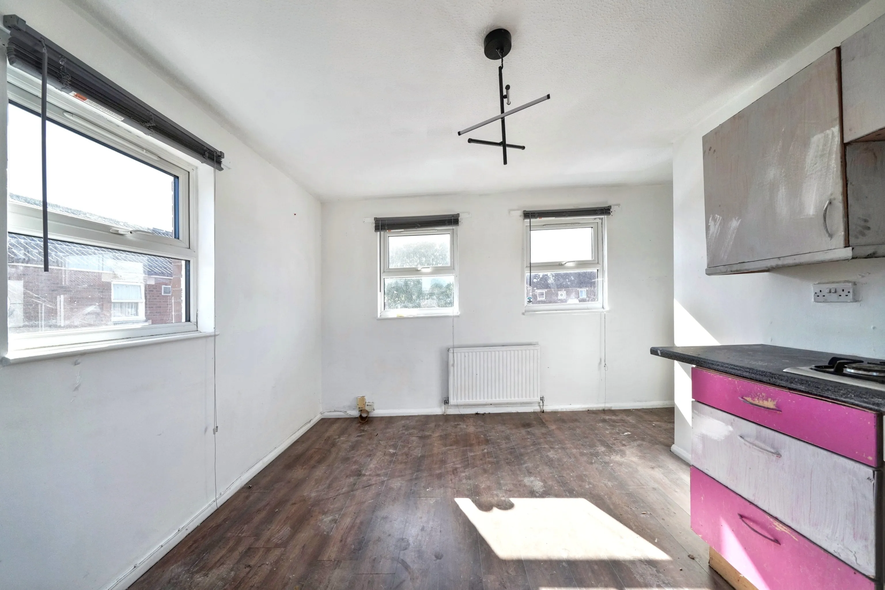 14 Routh Court, Feltham, TW14 8SJ