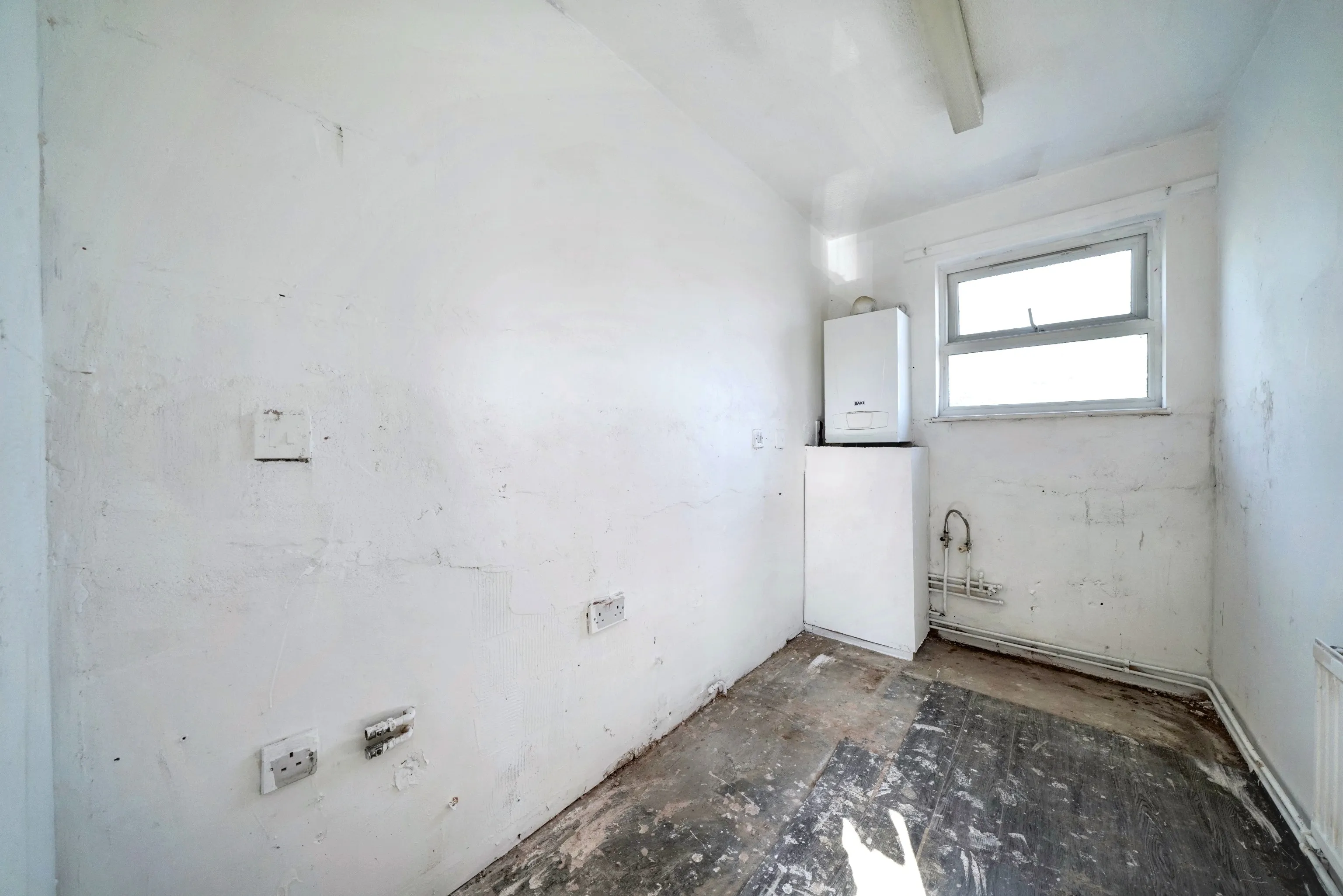 14 Routh Court, Feltham, TW14 8SJ