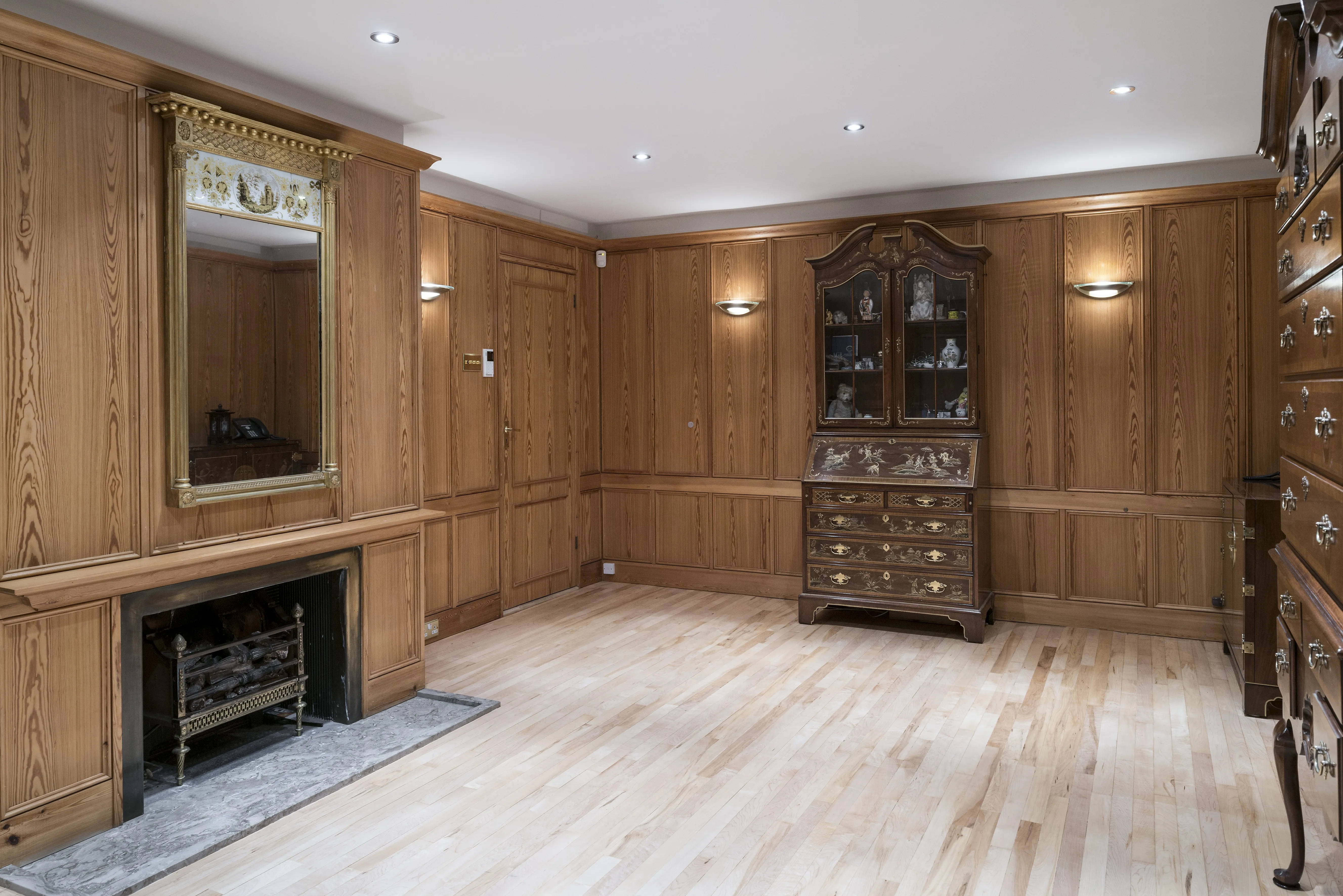 Sonning Court, Sonning-on-Thames, Berkshire, RG4 6UR