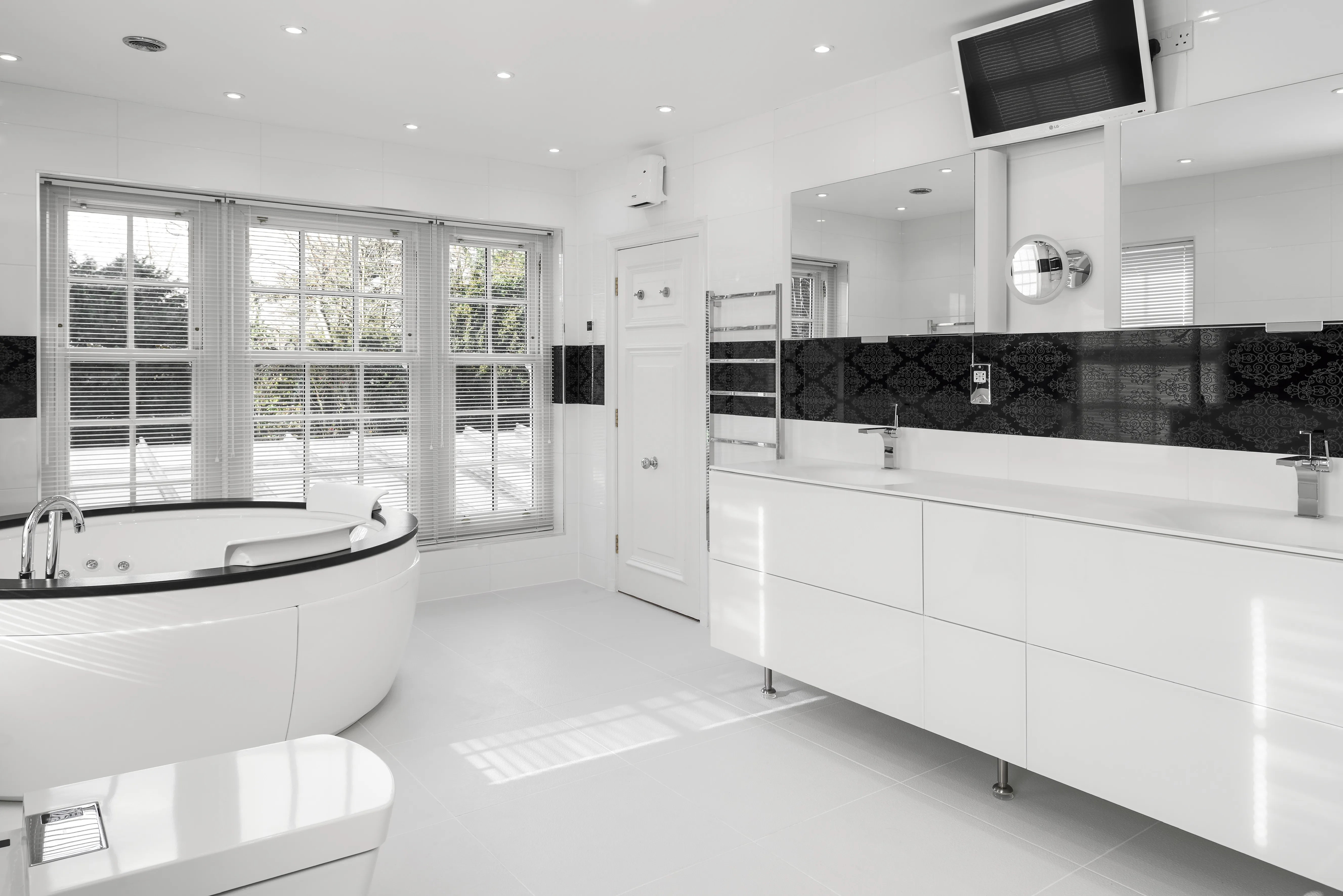 Sonning Court, Sonning-on-Thames, Berkshire, RG4 6UR