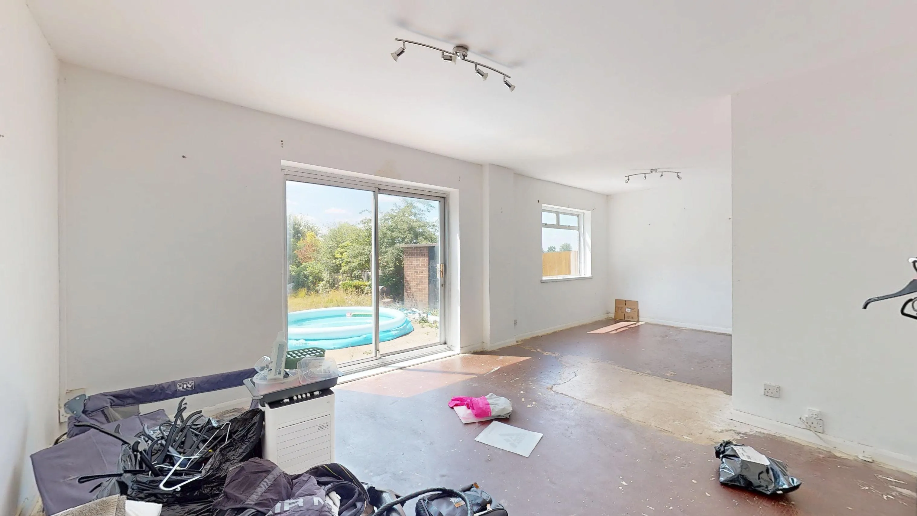 100 Crockenhill Road, Orpington, Kent, BR5 4DG