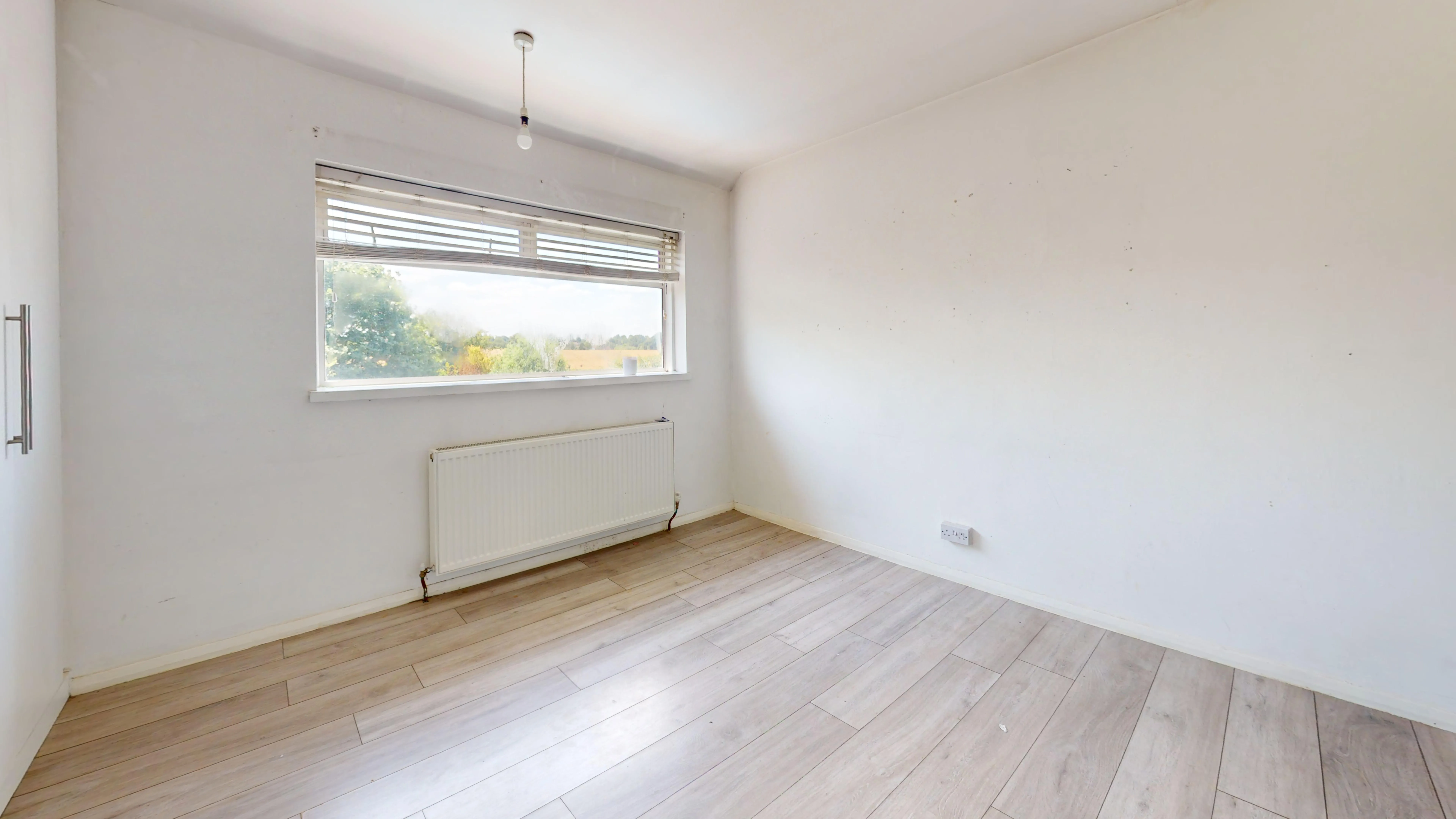100 Crockenhill Road, Orpington, Kent, BR5 4DG