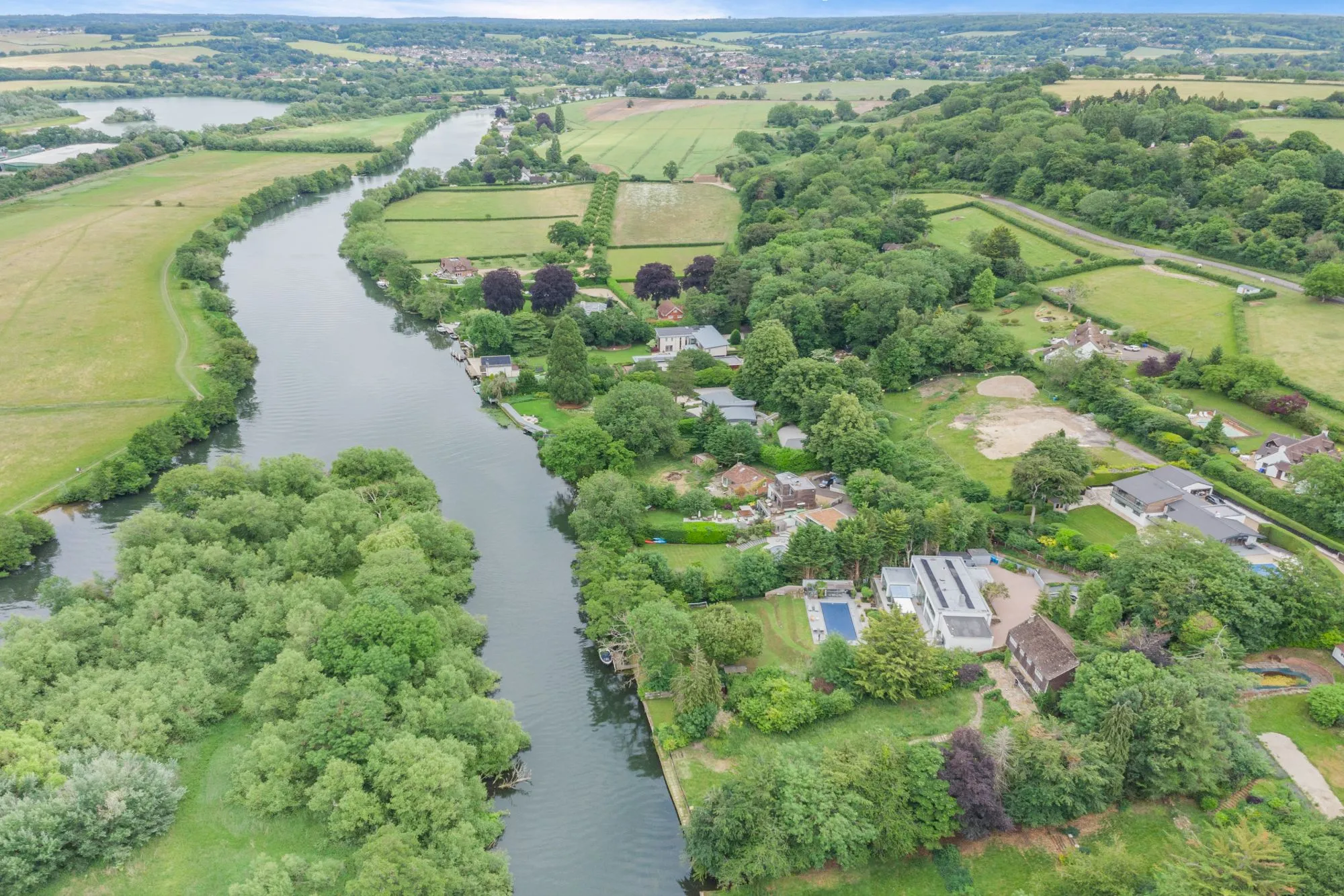 Mendota, Stonehouse Lane, Cookham, SL6 9TP