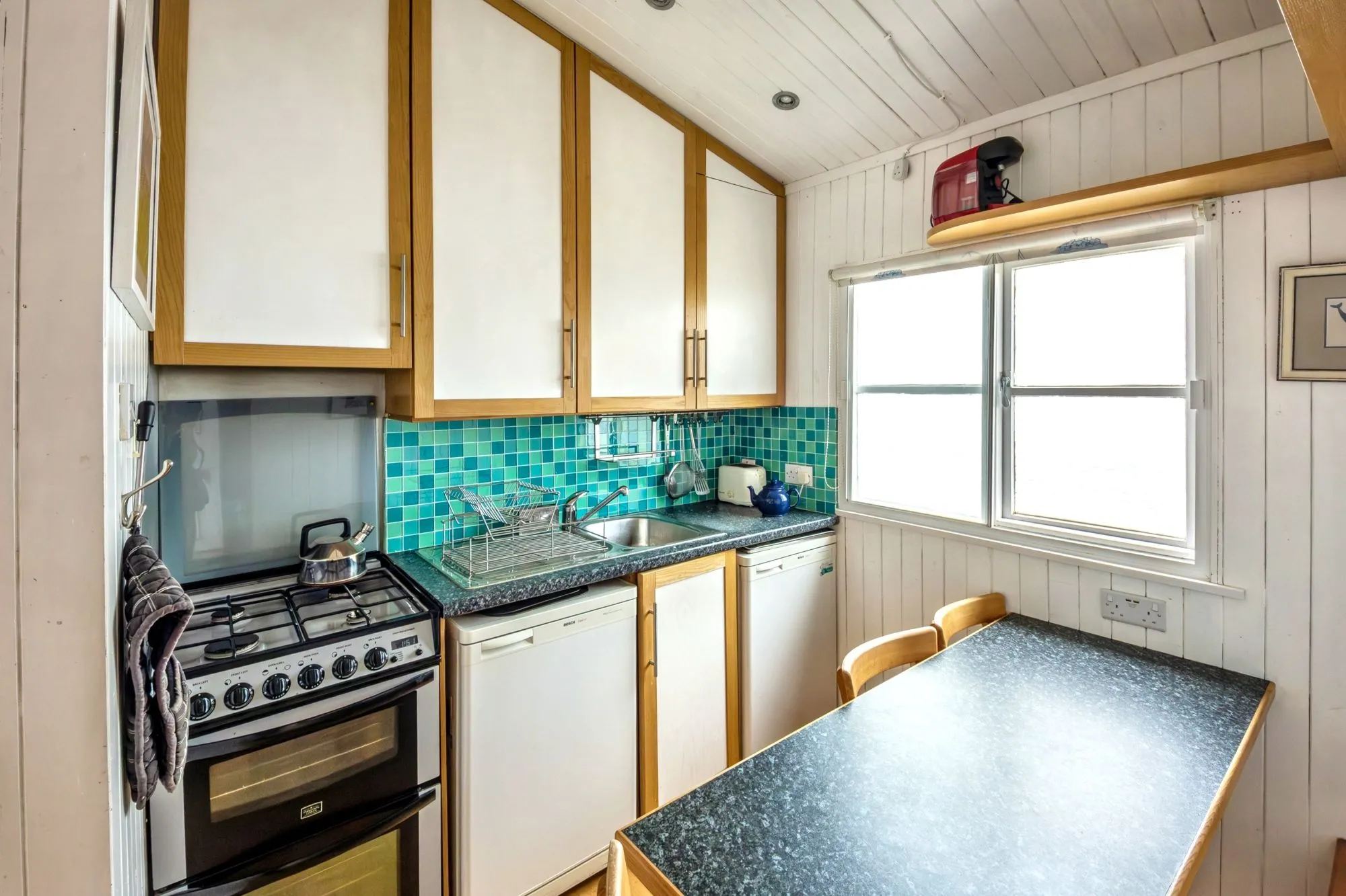 Dove Chalet W11, Branscombe Beach, Devon EX12 3DP