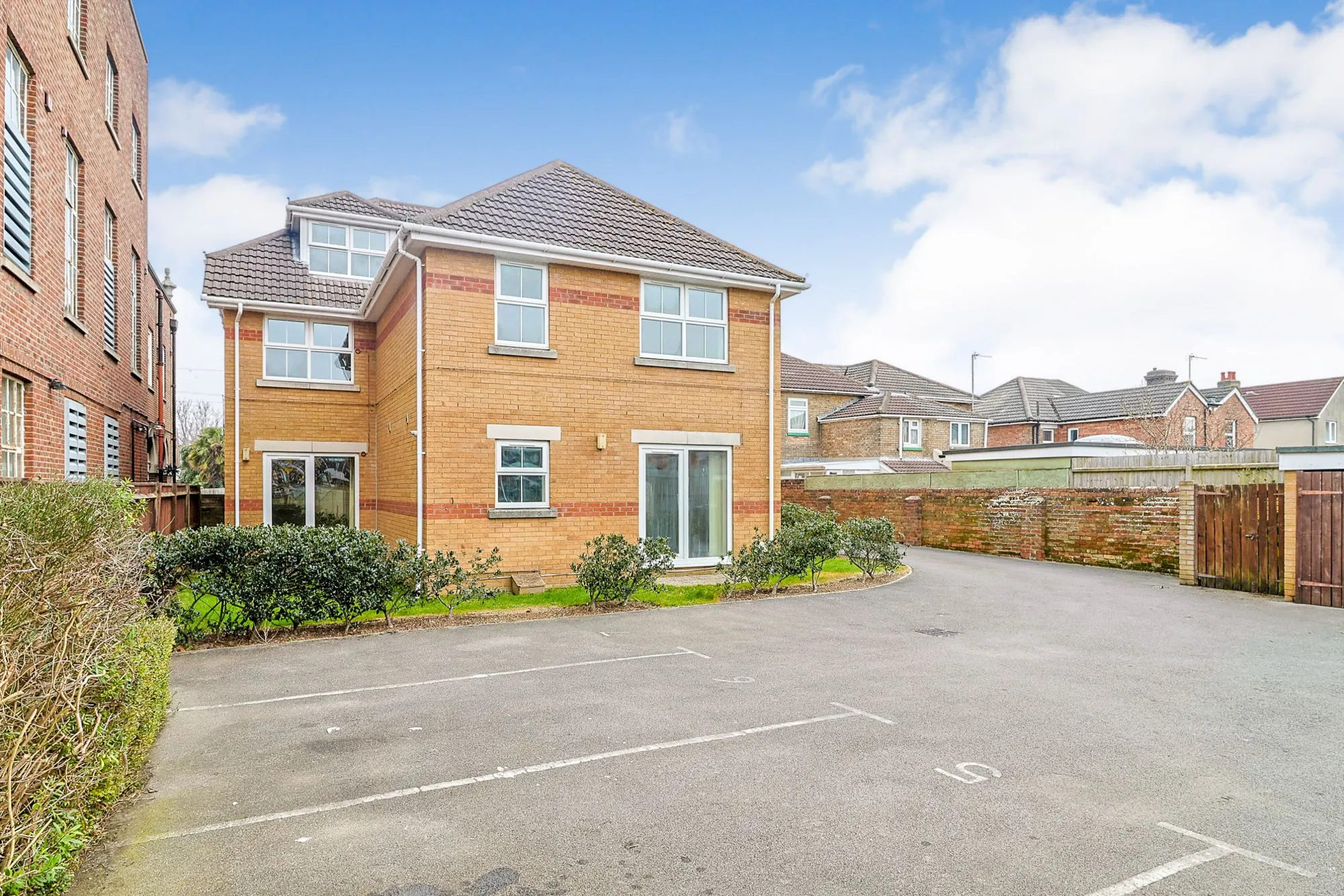 Flat 7, 9 Wycliffe Road, Bournemouth, Dorset  BH9 1JP