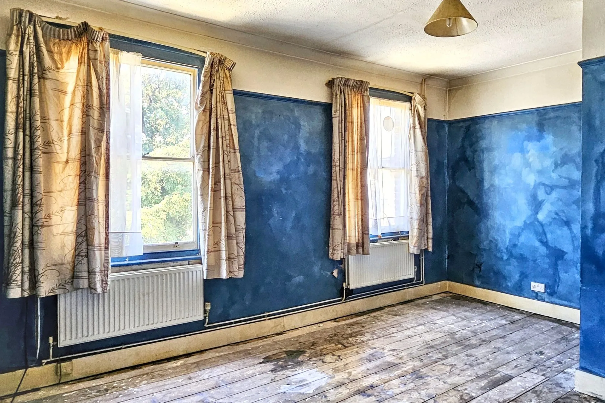 75b Stowe Road, Shepherd's Bush, London, W12 8BE