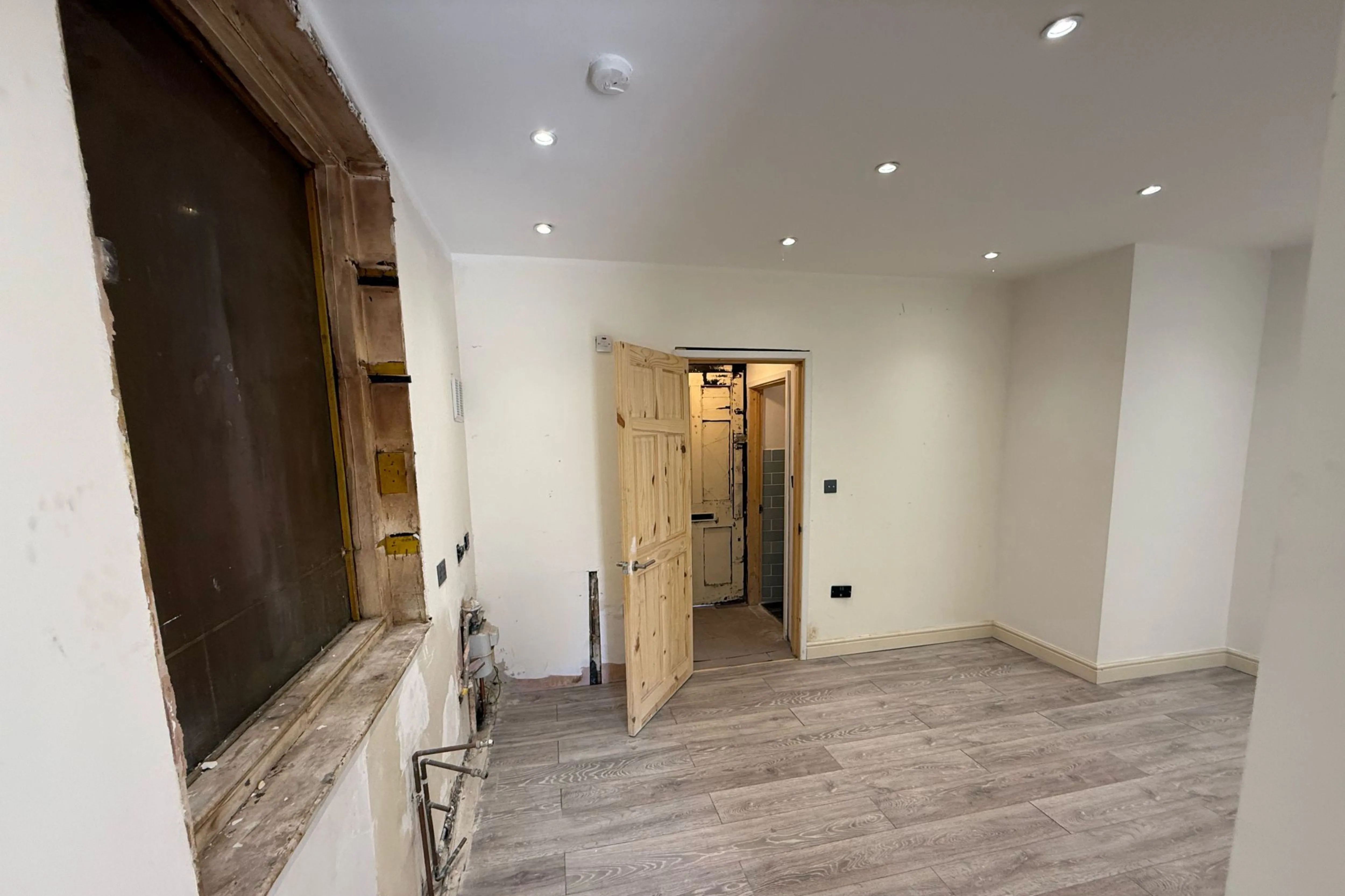 21 Cressy House, Hannibal Road, Stepney Green, London E1 3JE