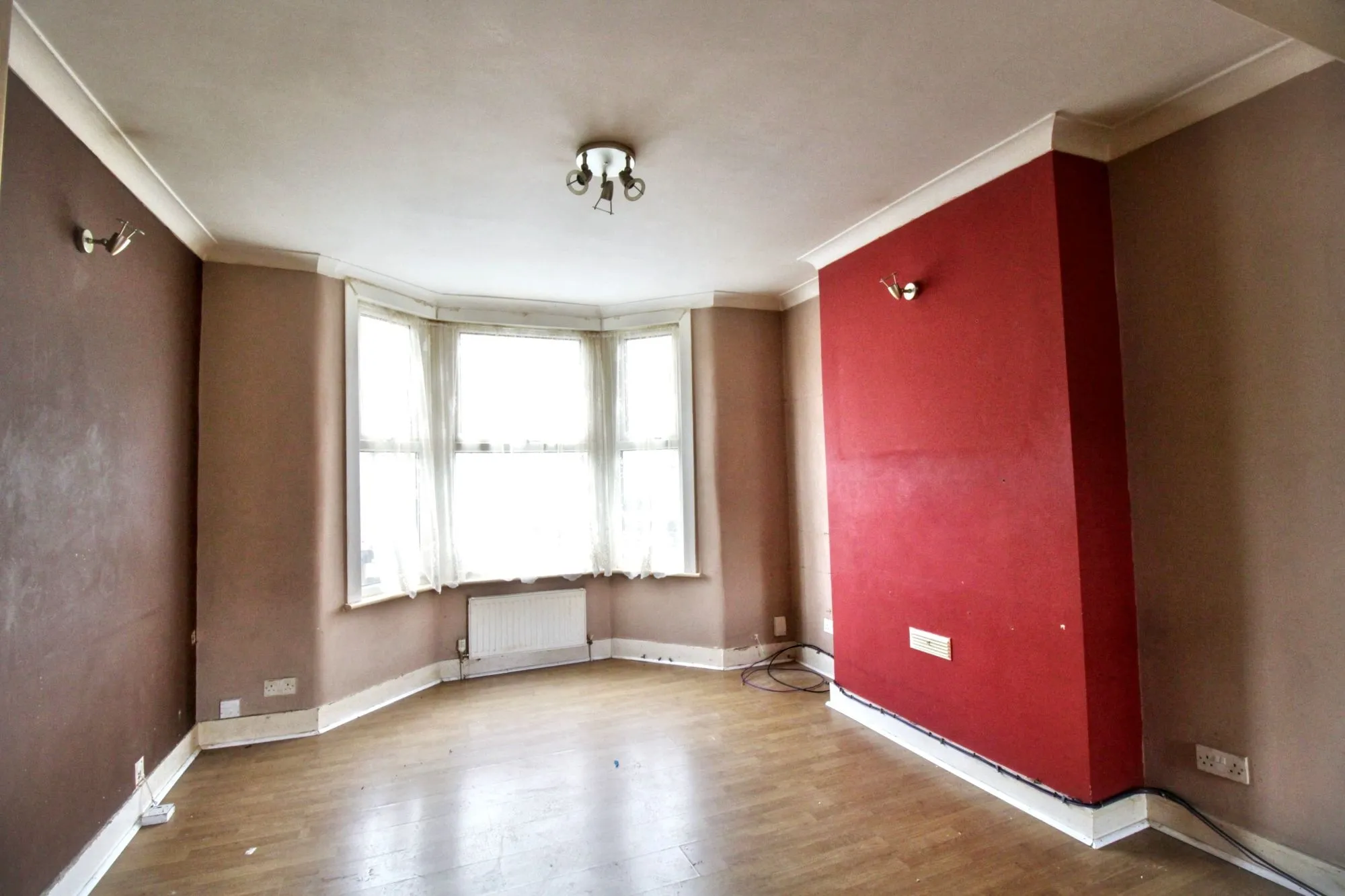 12 Kenneth Road, Chadwell Heath, Romford, RM6 6LL