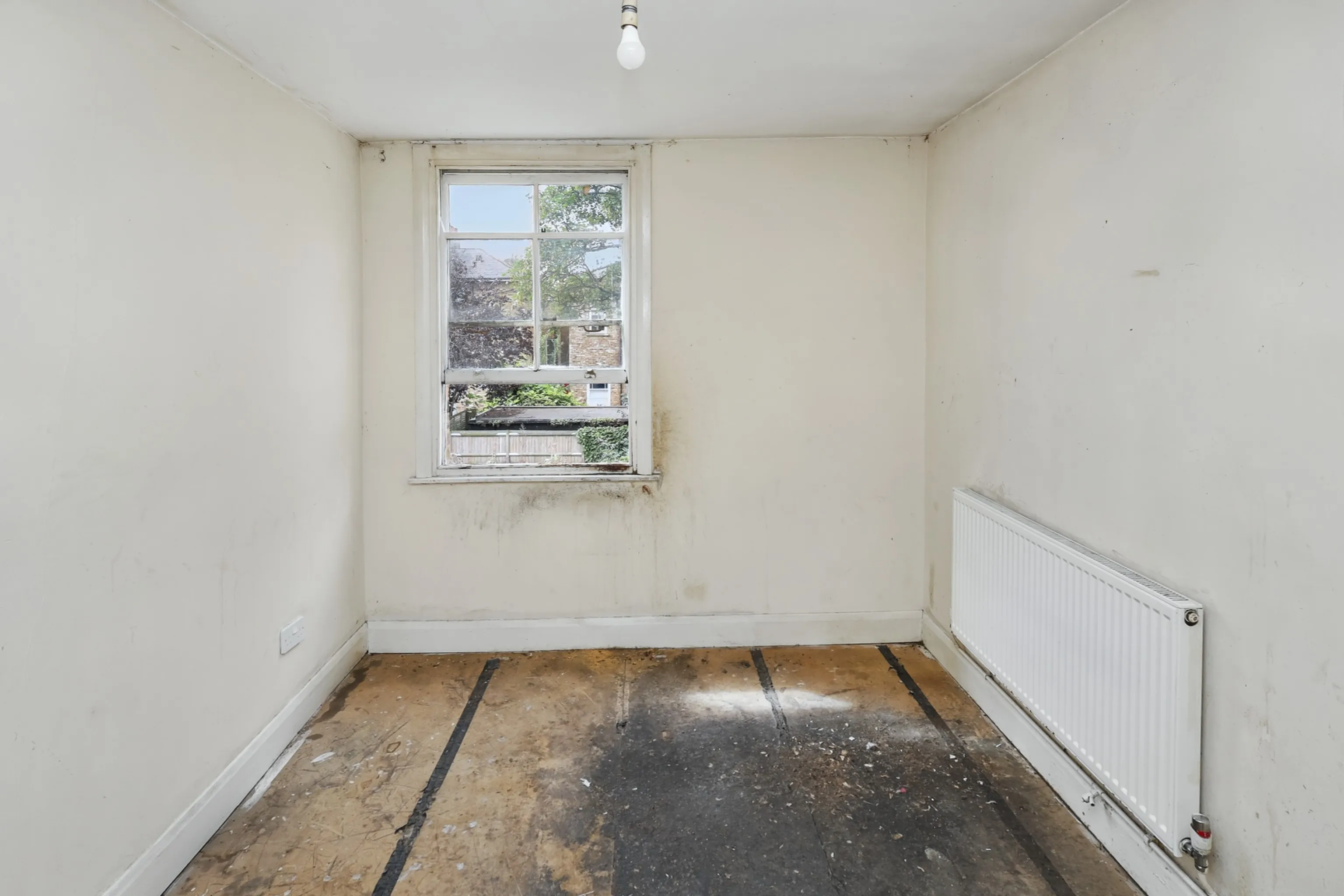 28b Lavender Grove, Hackney, London, E8 3LU
